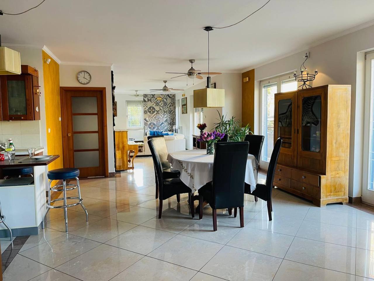 RoseHill Garden Family Villa with a Great Budapest View