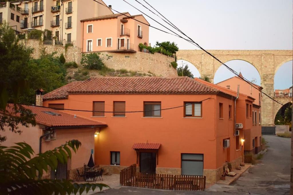 La Buhardilla. Aparcamiento exterior privado