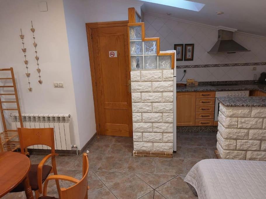 La Buhardilla. Aparcamiento exterior privado