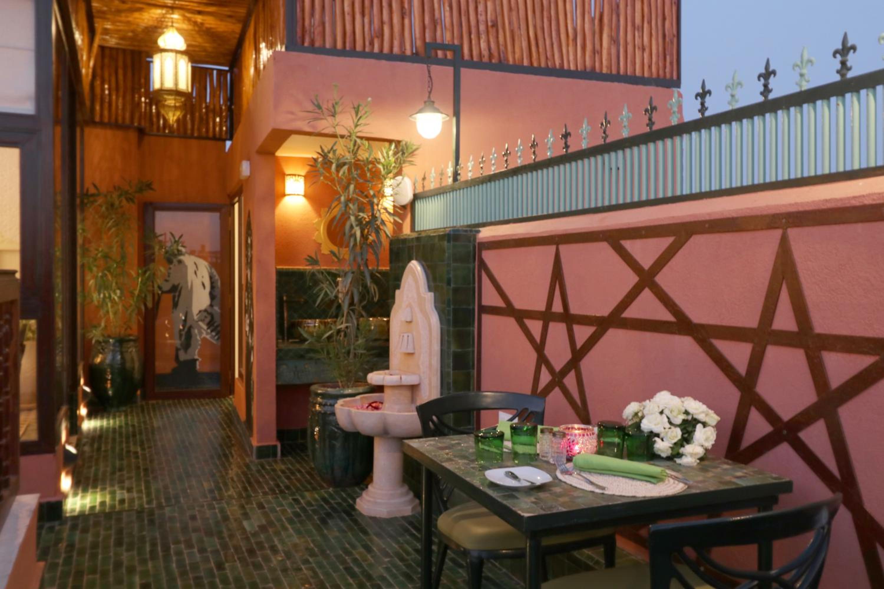 Riad Wazani Square & SPA