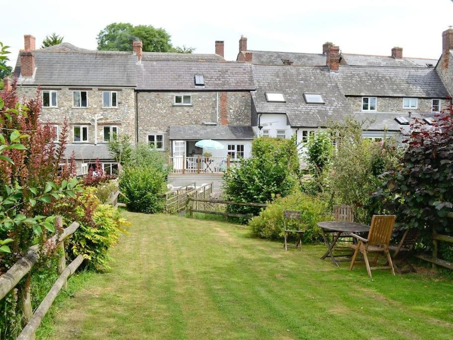 Ferndale Cottage Devon view 4