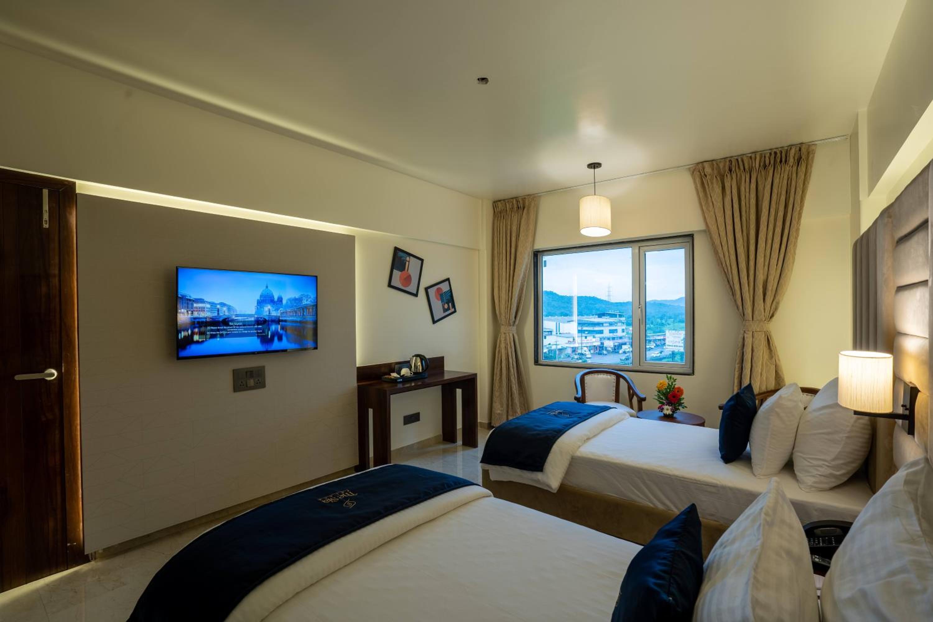 Mastiff Grand The Sia Palace Suites & Banquets, Khopoli, Near Imagica