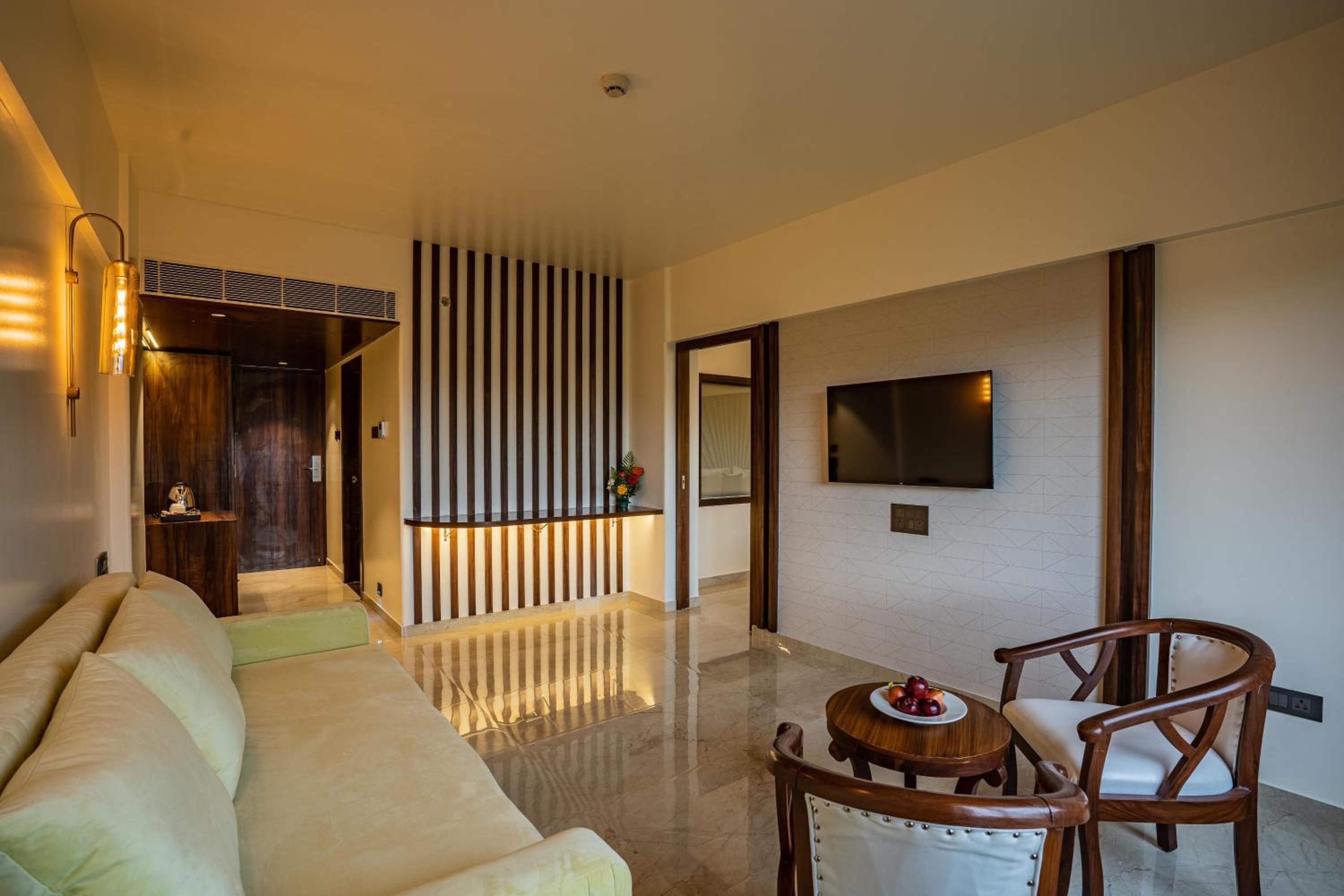 Mastiff Grand The Sia Palace Suites & Banquets, Khopoli, Near Imagica