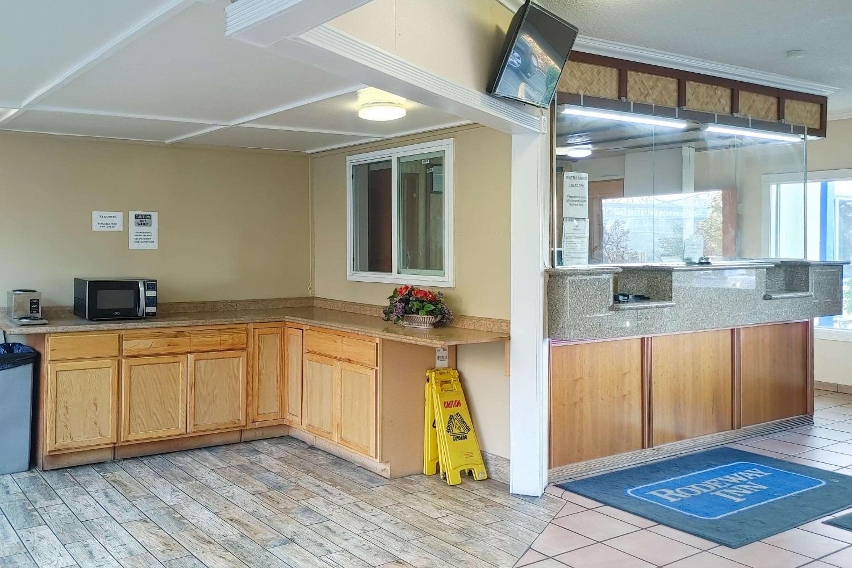 Rodeway Inn Seattle Airport — photo 8