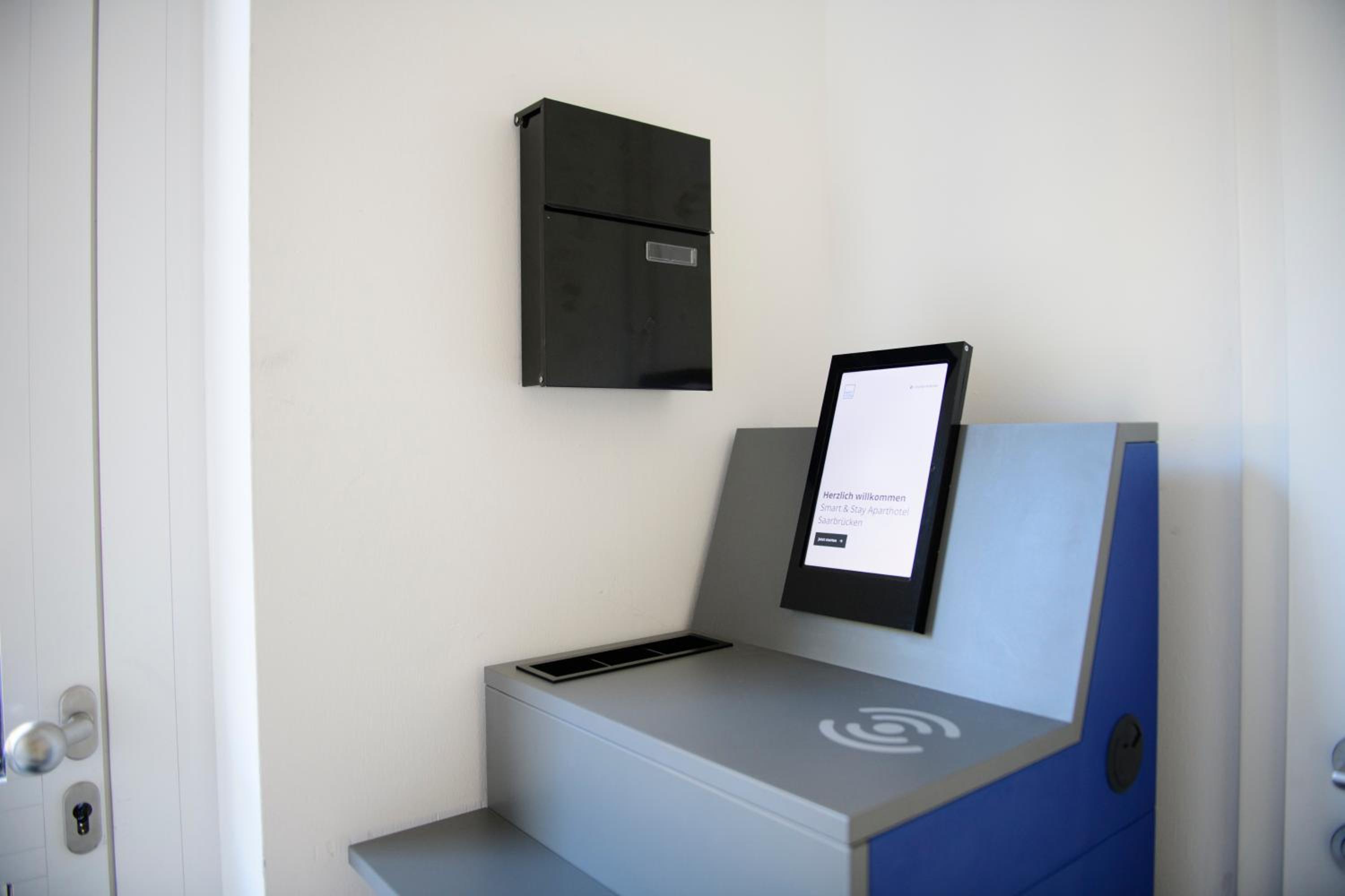 Smart  Stay Aparthotel Saarbrucken Sud - Self-Check-In - Free Parking - Property Image 9