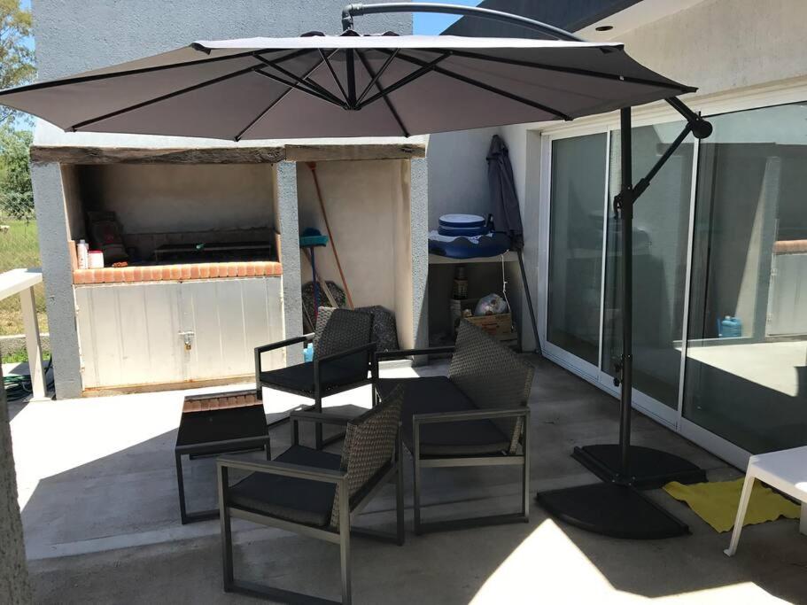 Casa frente al lago en barrio privado