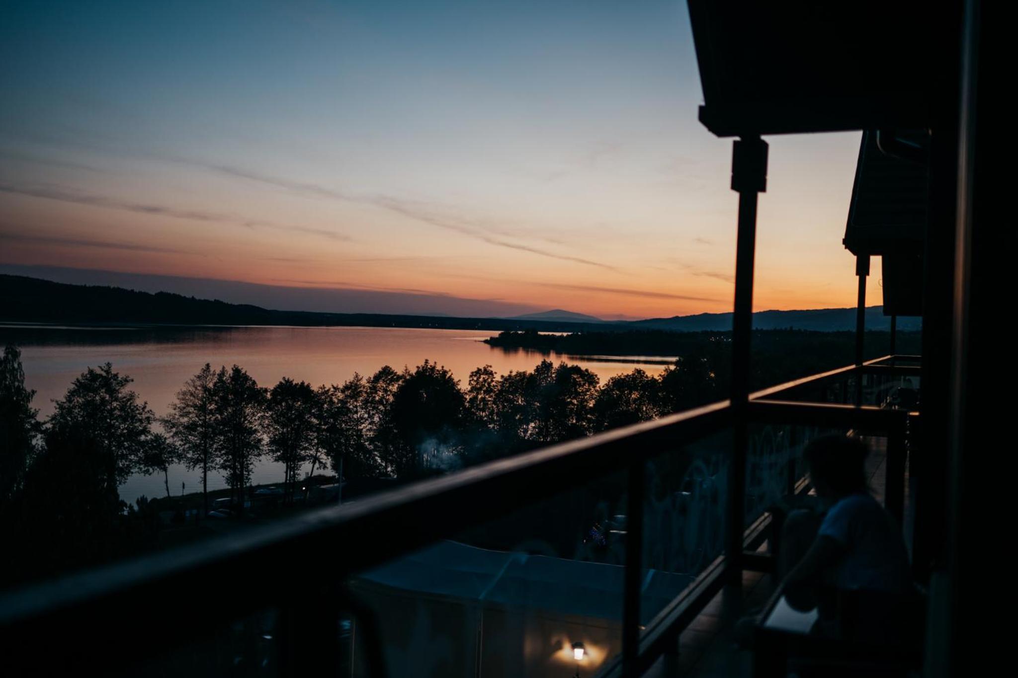 apartament Czorsztyn WIDOK - pierwsza linia brzegowa - 3 piętro - widok na jezioro - view 2
