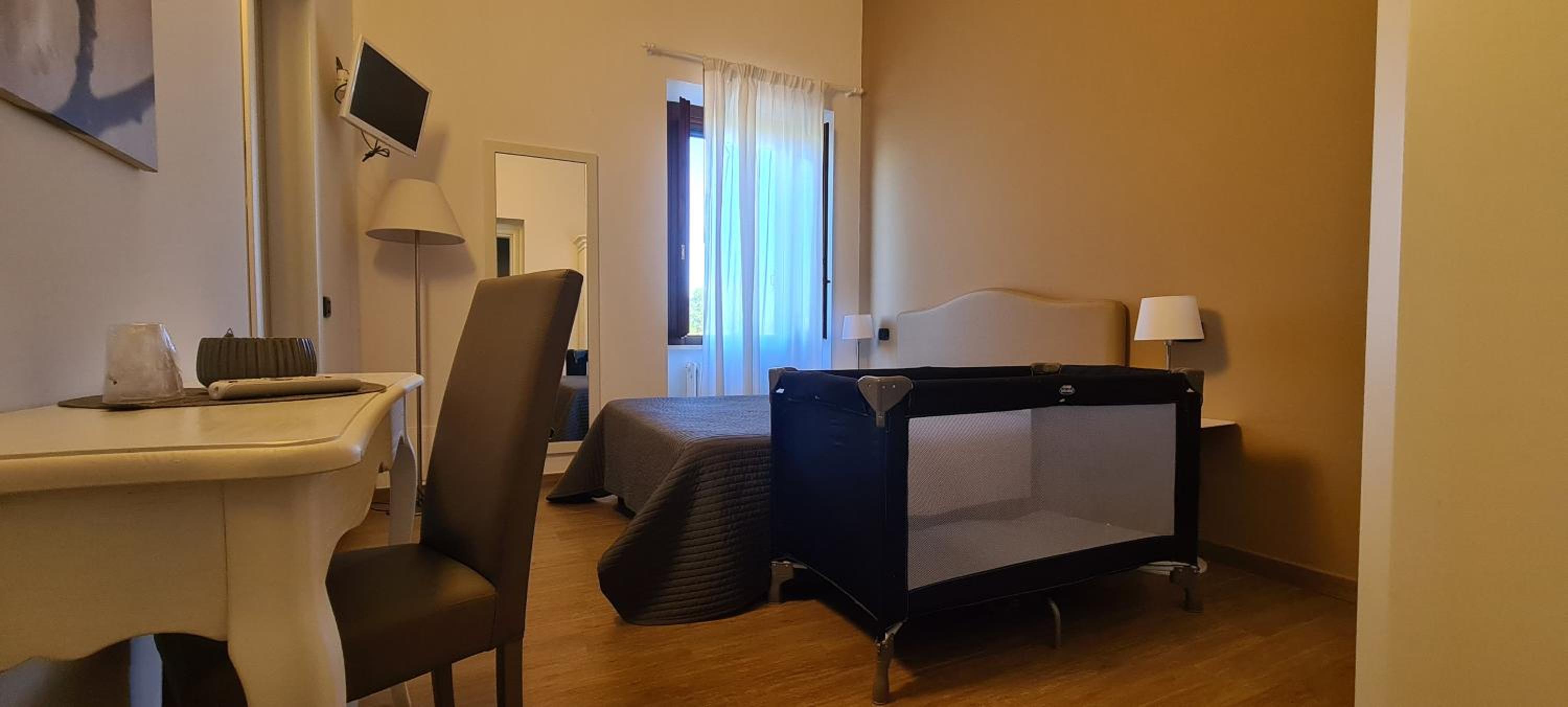 Il Casale degli Ulivi - Agriturismo - TENIMENTI LEONE
