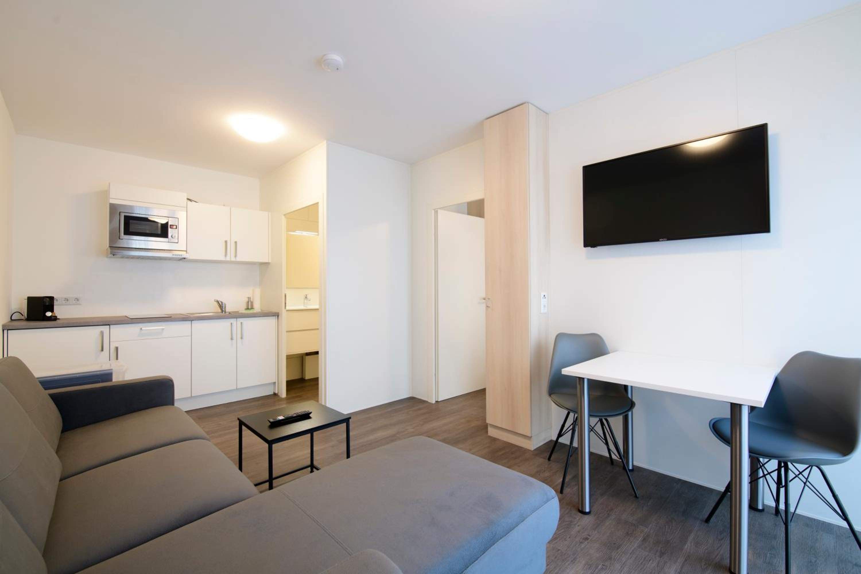 Smart Stay Aparthotel Saarbrucken Sud - Self-Check-In - Free Parking - Property Image 27
