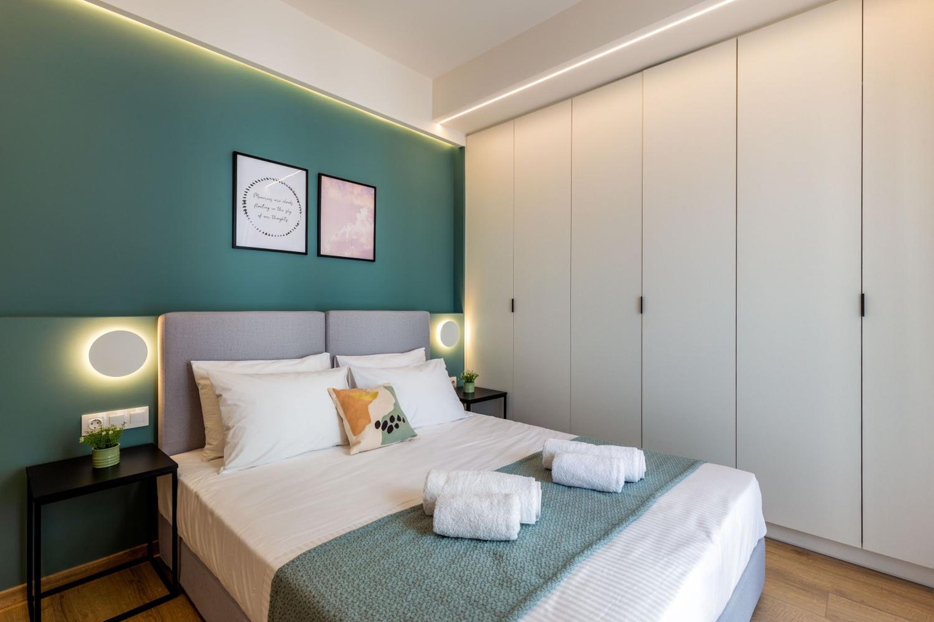 IO SUITES