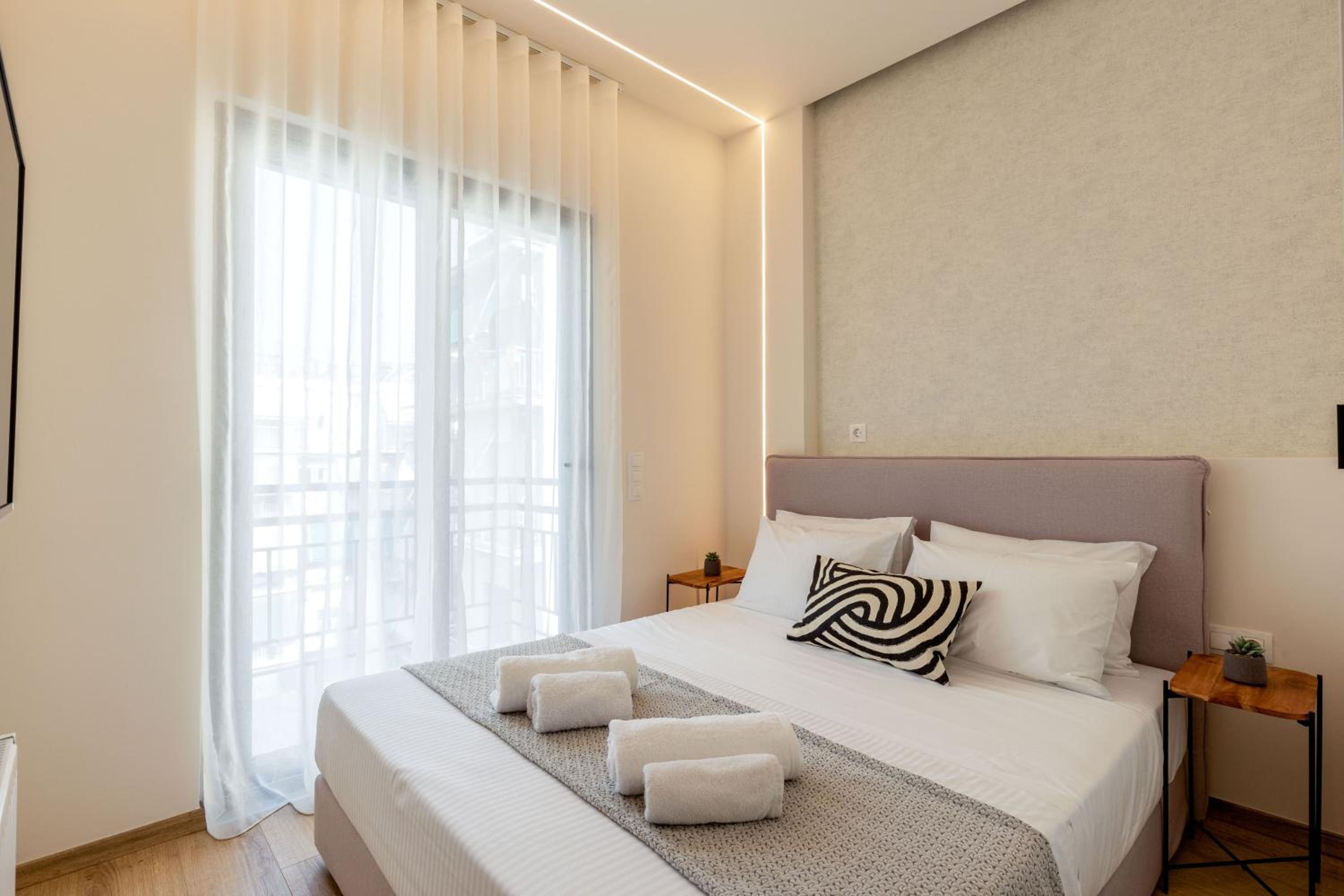 IO SUITES