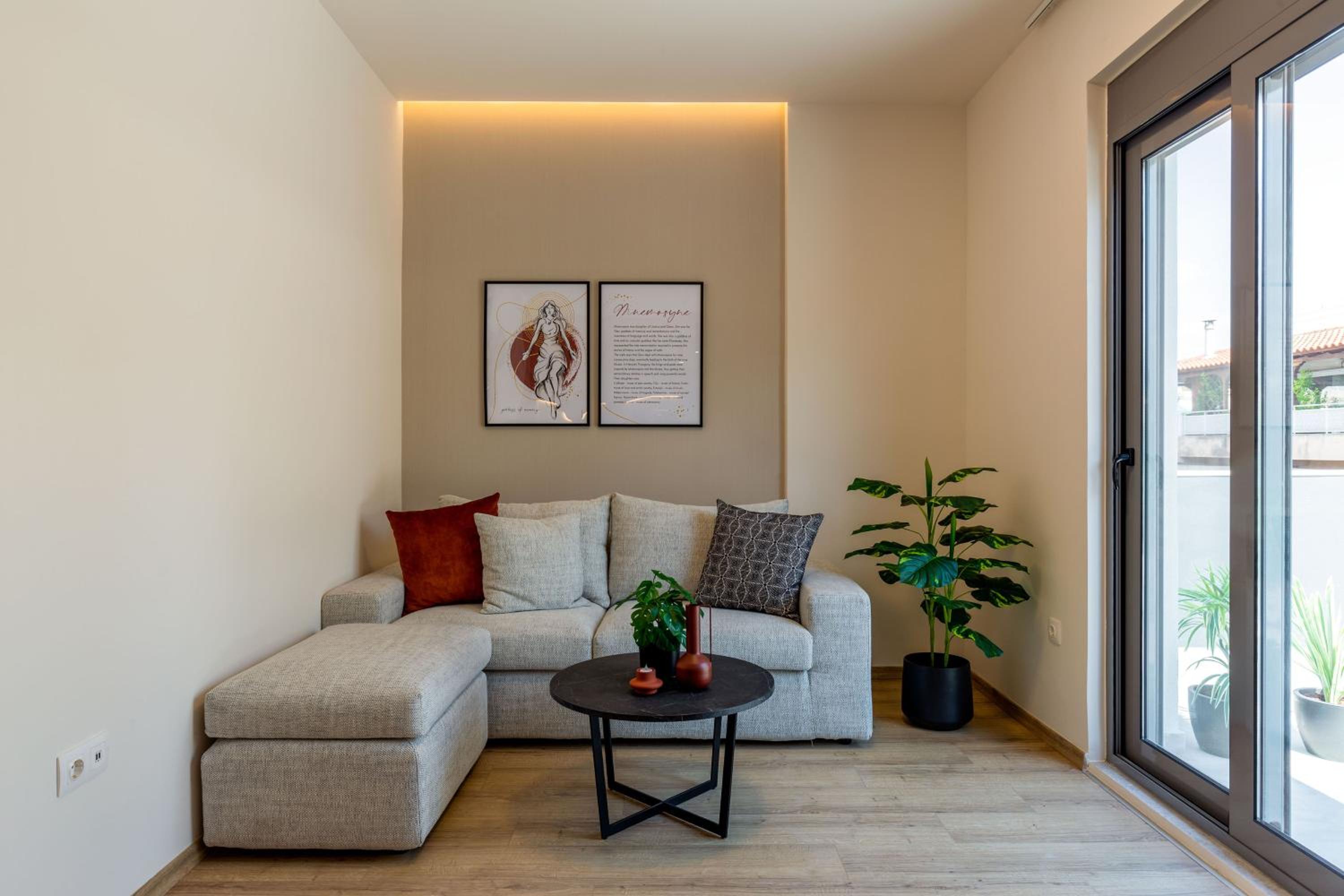 IO SUITES