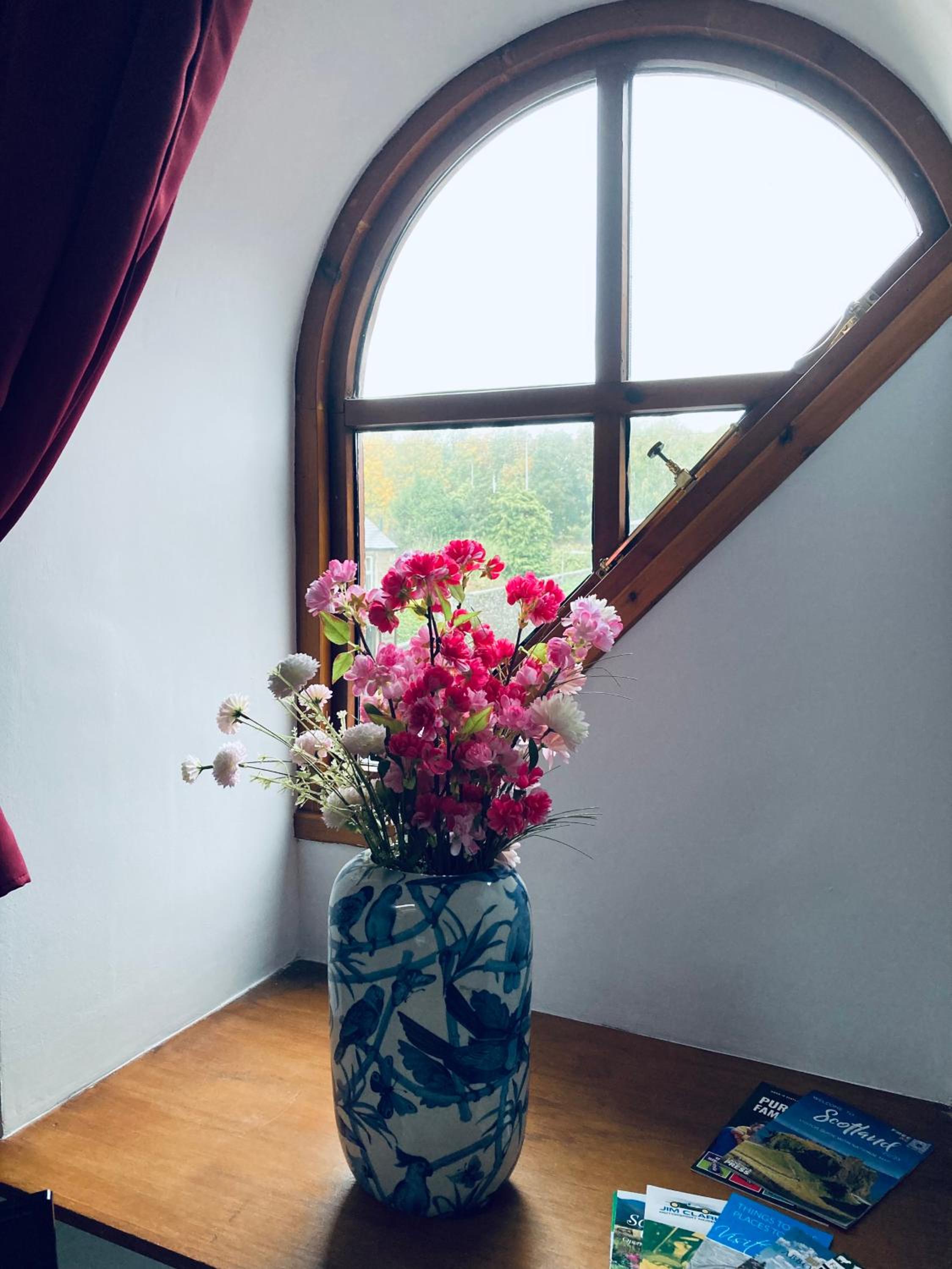 The Stables, charming converted, 2 bedroom Cottage, Melrose