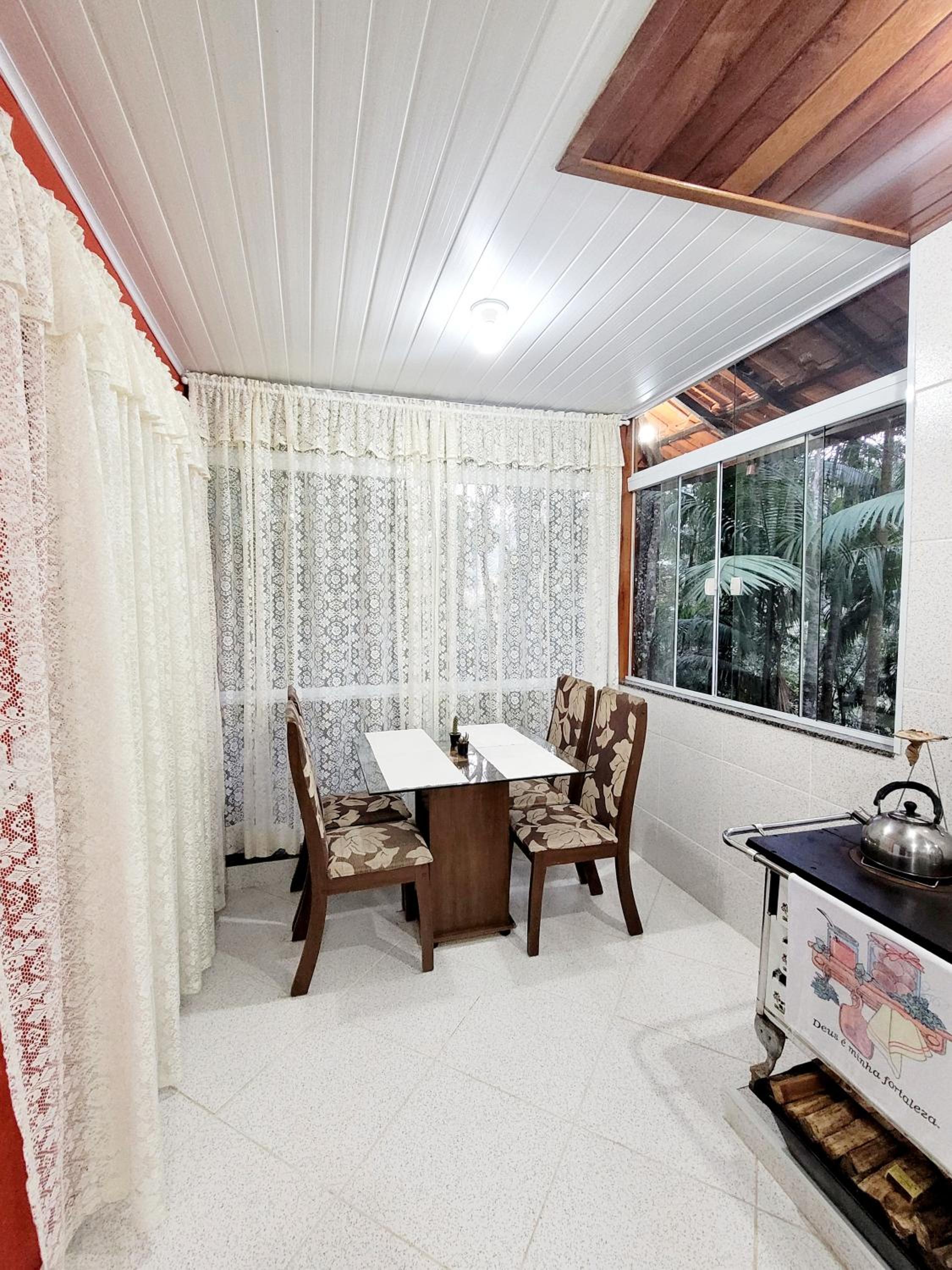 Casa inteira em Lumiar , Recanto das Palmeiras-NF.