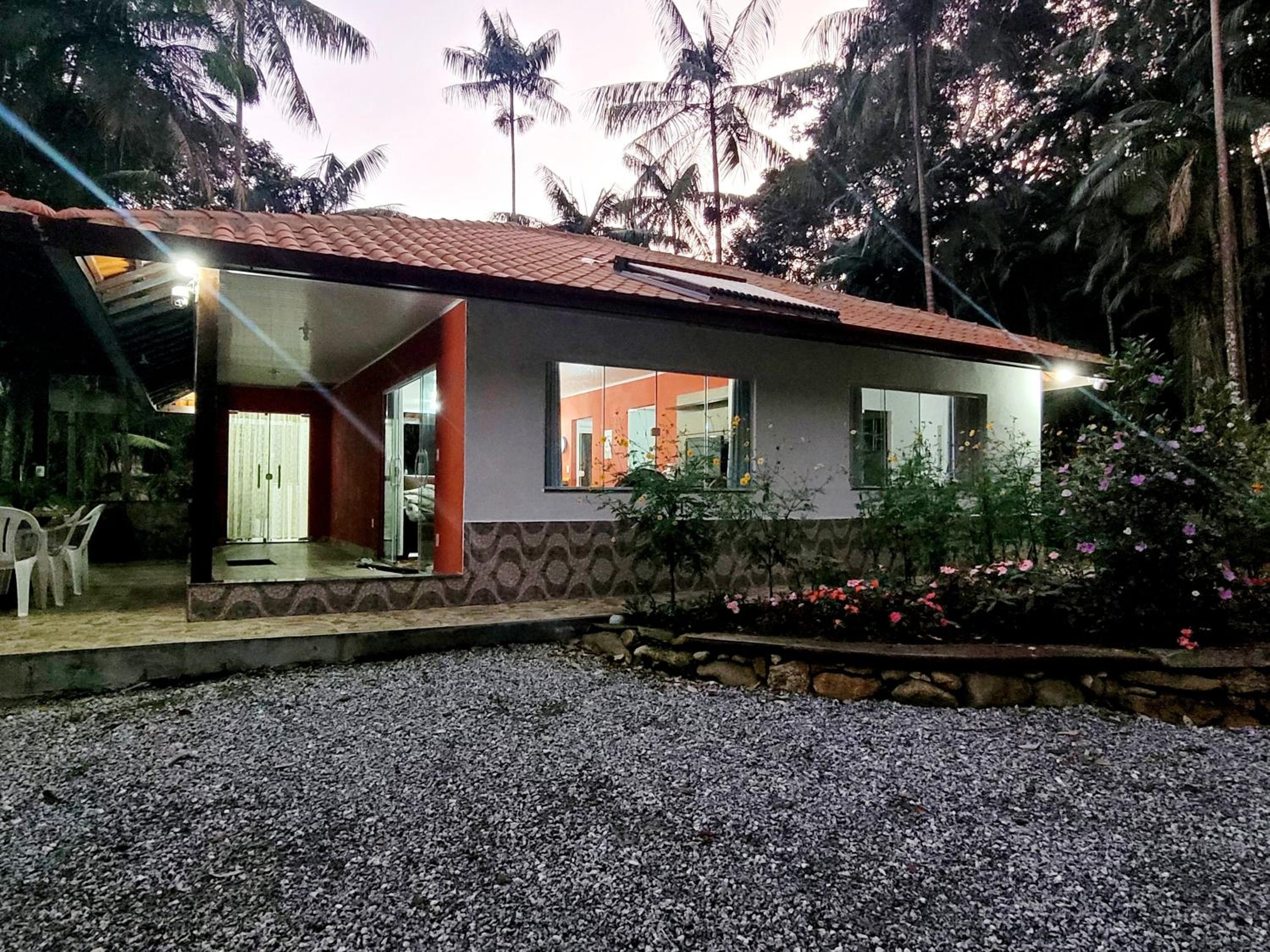 Casa inteira em Lumiar , Recanto das Palmeiras-NF.