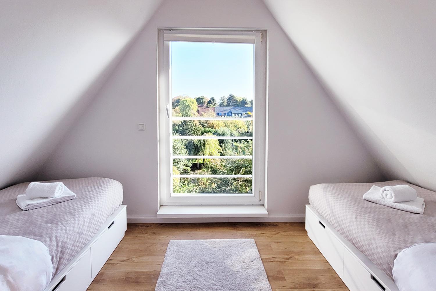 Große Penthouse Ferienwohnung mit Meerblick, Sonnenterrasse & Luxusbad von 