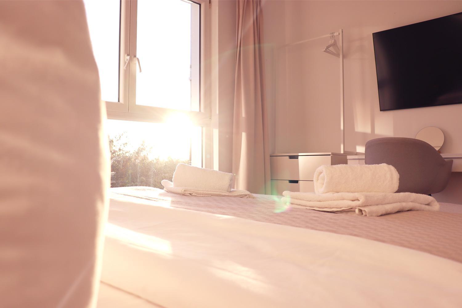 Große Penthouse Ferienwohnung mit Meerblick, Sonnenterrasse & Luxusbad von 