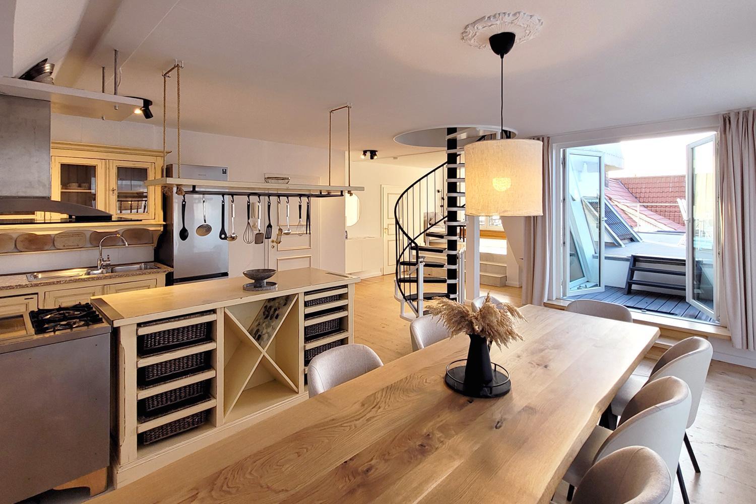Große Penthouse Ferienwohnung mit Meerblick, Sonnenterrasse & Luxusbad von 