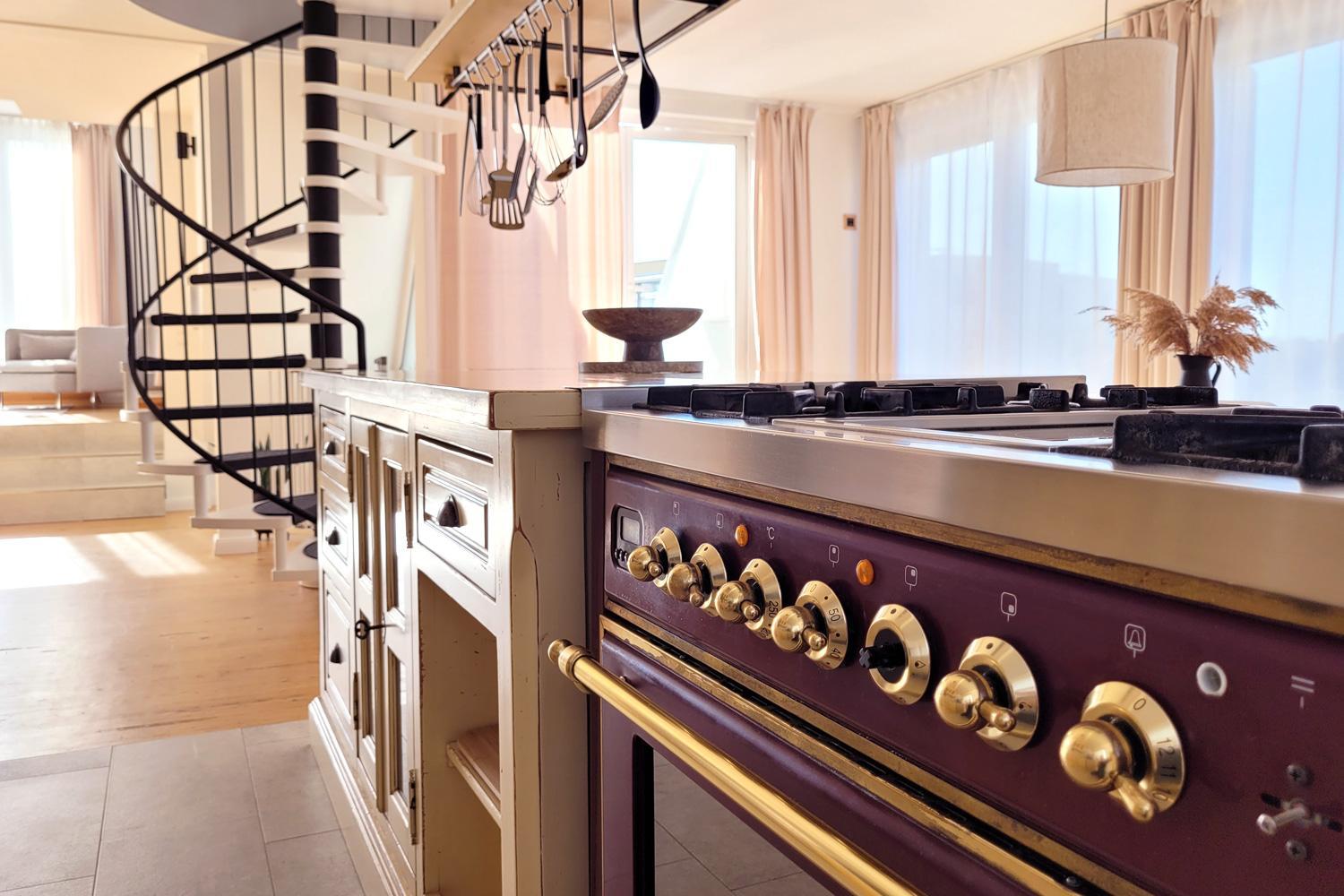 Große Penthouse Ferienwohnung mit Meerblick, Sonnenterrasse & Luxusbad von 
