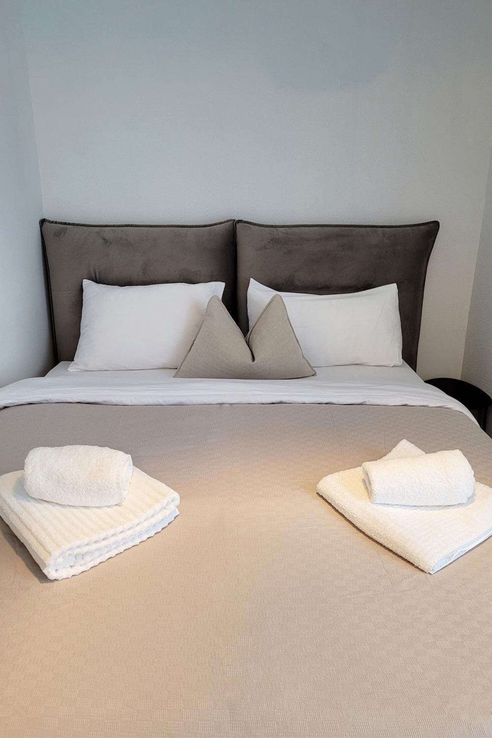 Große Penthouse Ferienwohnung mit Meerblick, Sonnenterrasse & Luxusbad von 