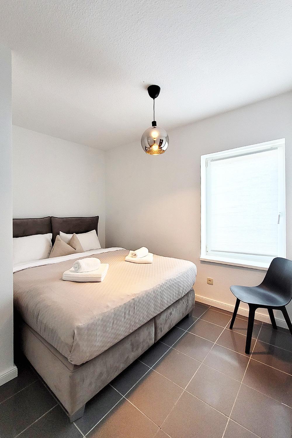 Große Penthouse Ferienwohnung mit Meerblick, Sonnenterrasse & Luxusbad von 