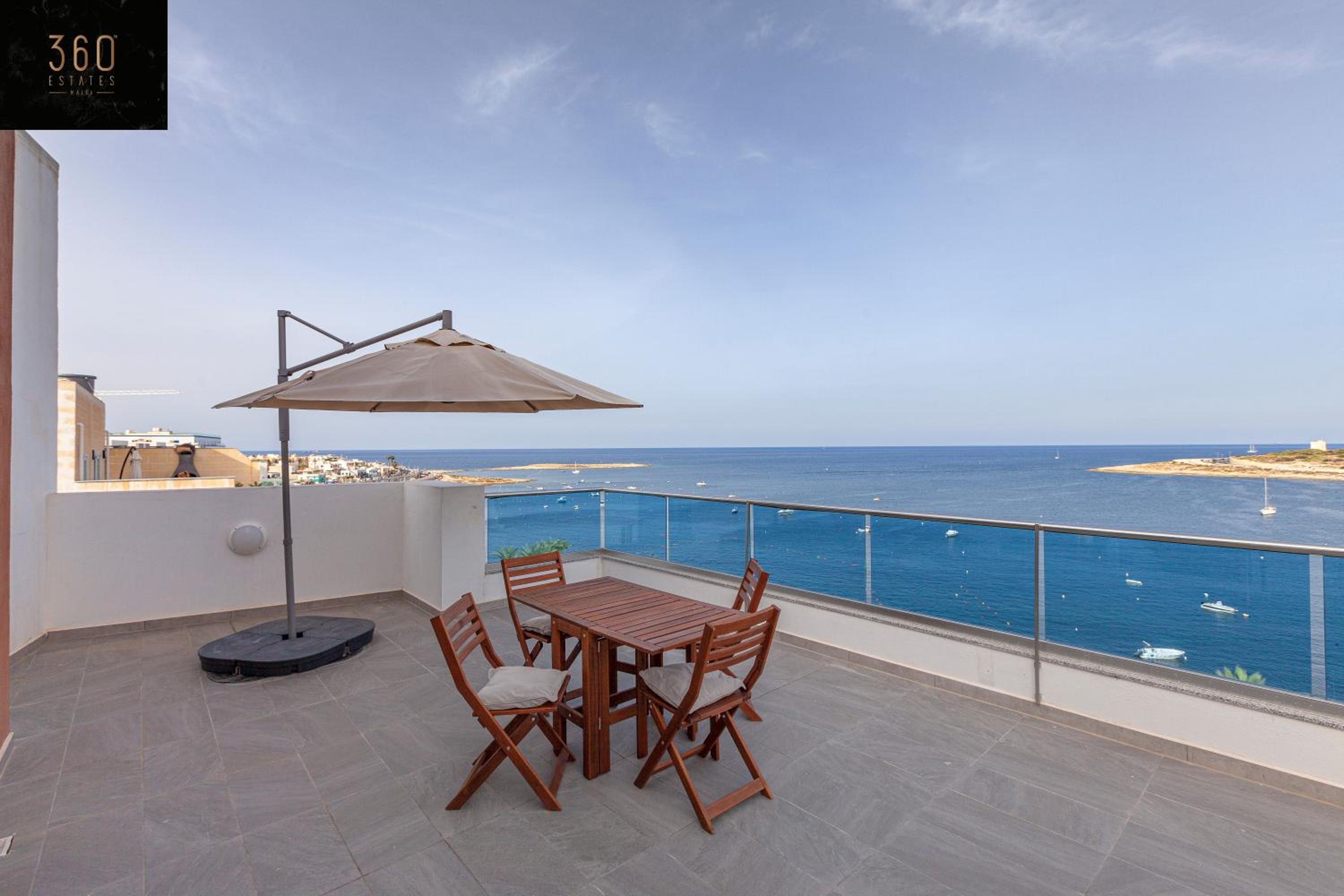 High Floor seafront Penthouse, OPP beach & WIFI AC by 360 Estates photo 2