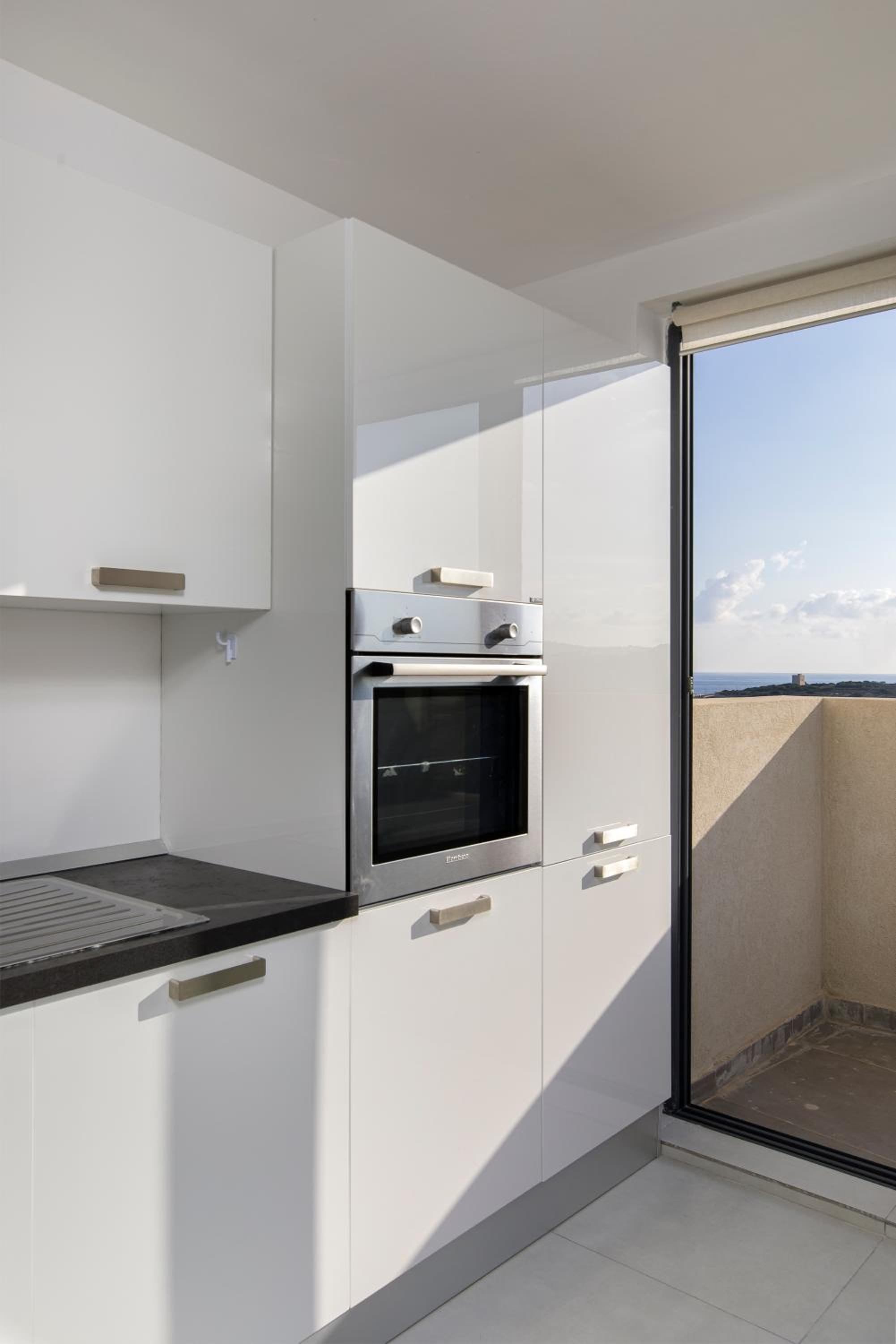 Modern 2 BR Penthouse with Huge Terrace and Sea Views - 2 mins from sea - Qawra photo 4