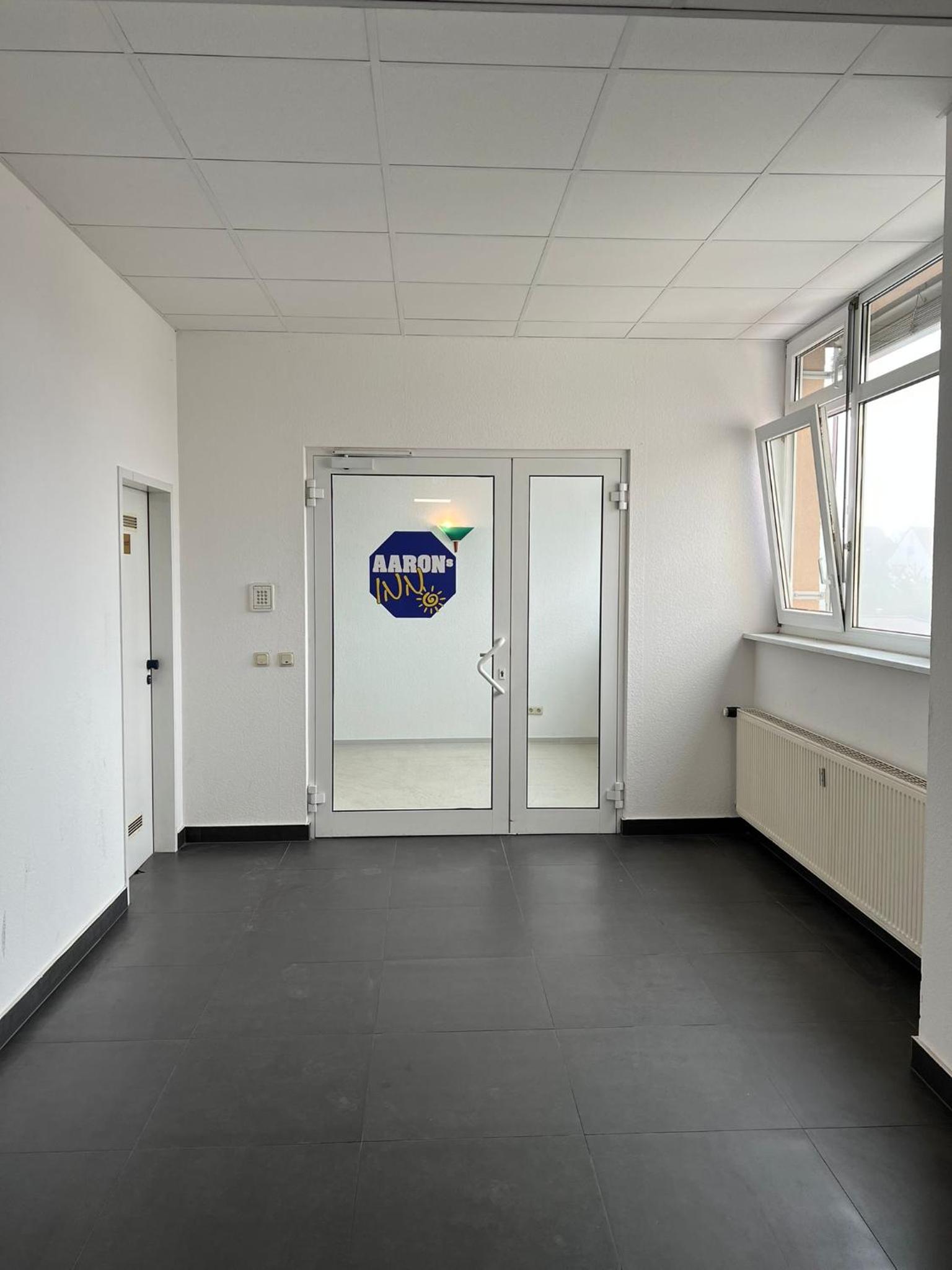 3 Bett Zimmer view 3
