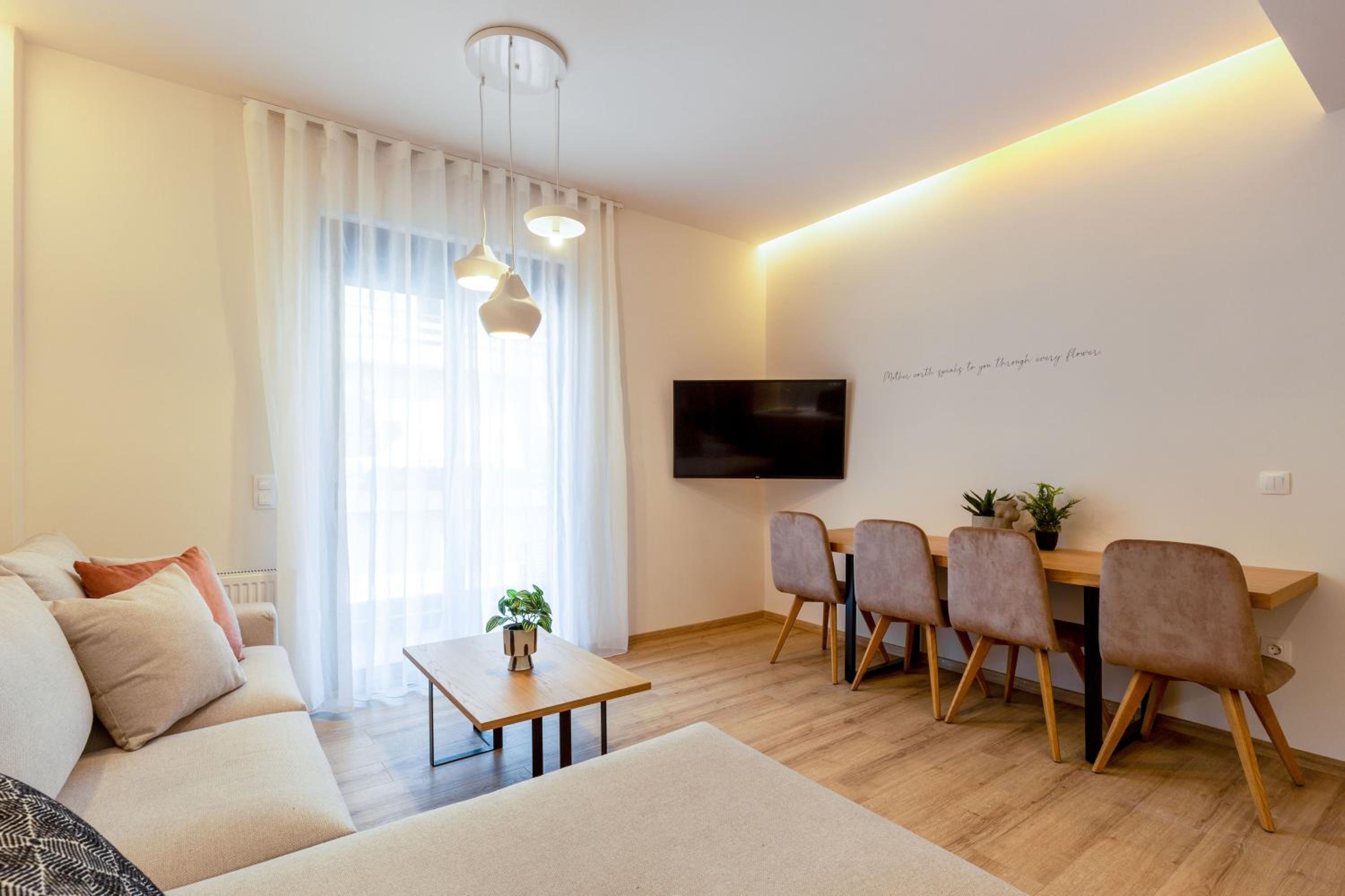 IO SUITES