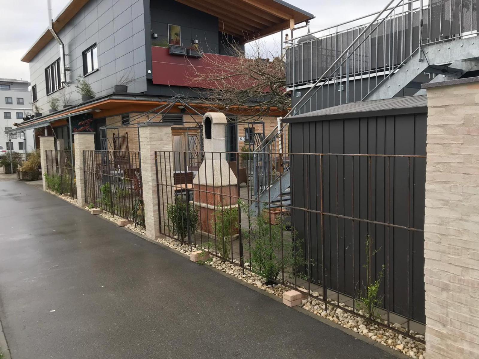 Tiny House Black Pearl