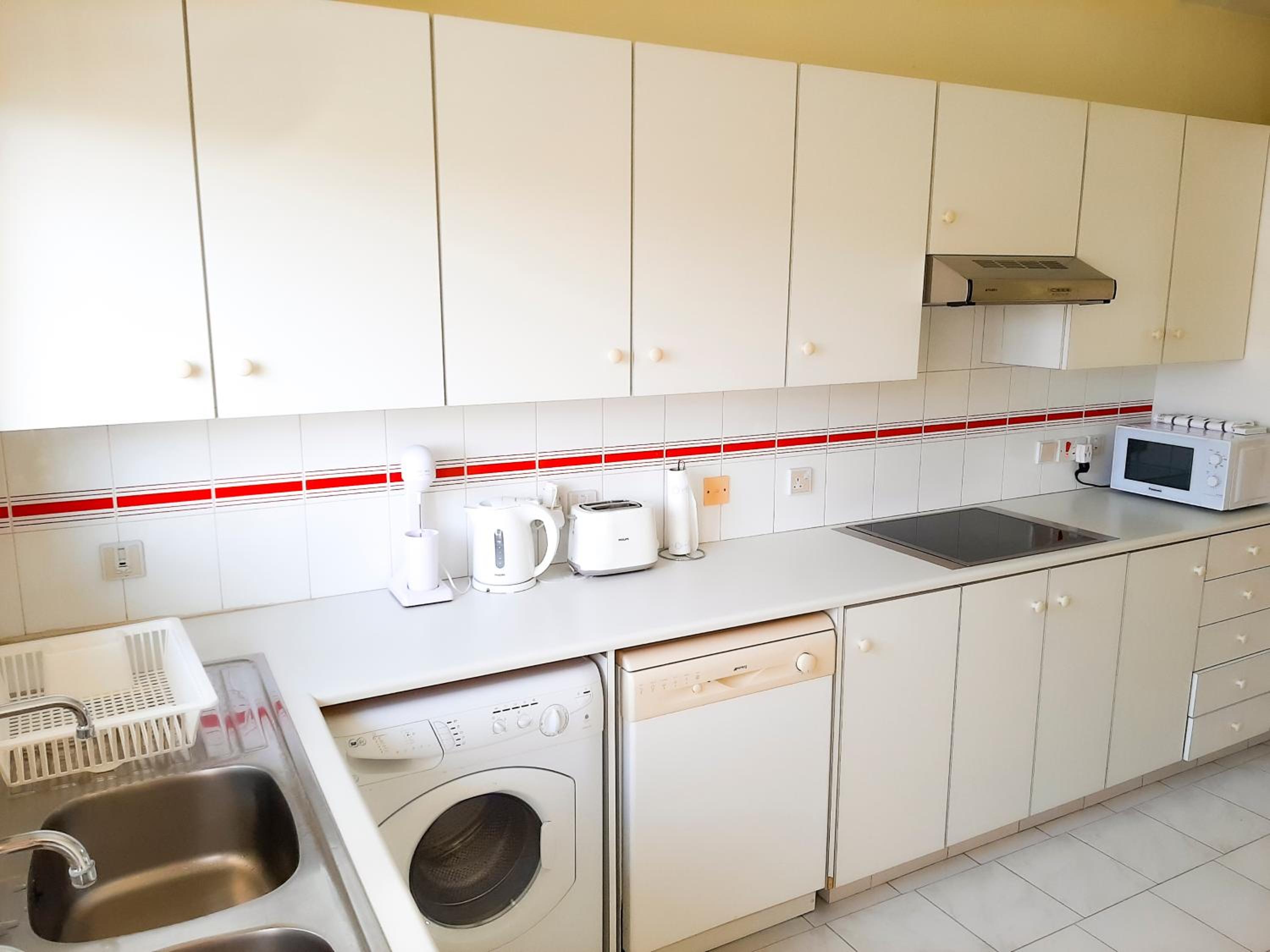 Limassol Vacations - Samson Sea Breeze, 3bed sleeps 6, free WiFi - Property Image 15