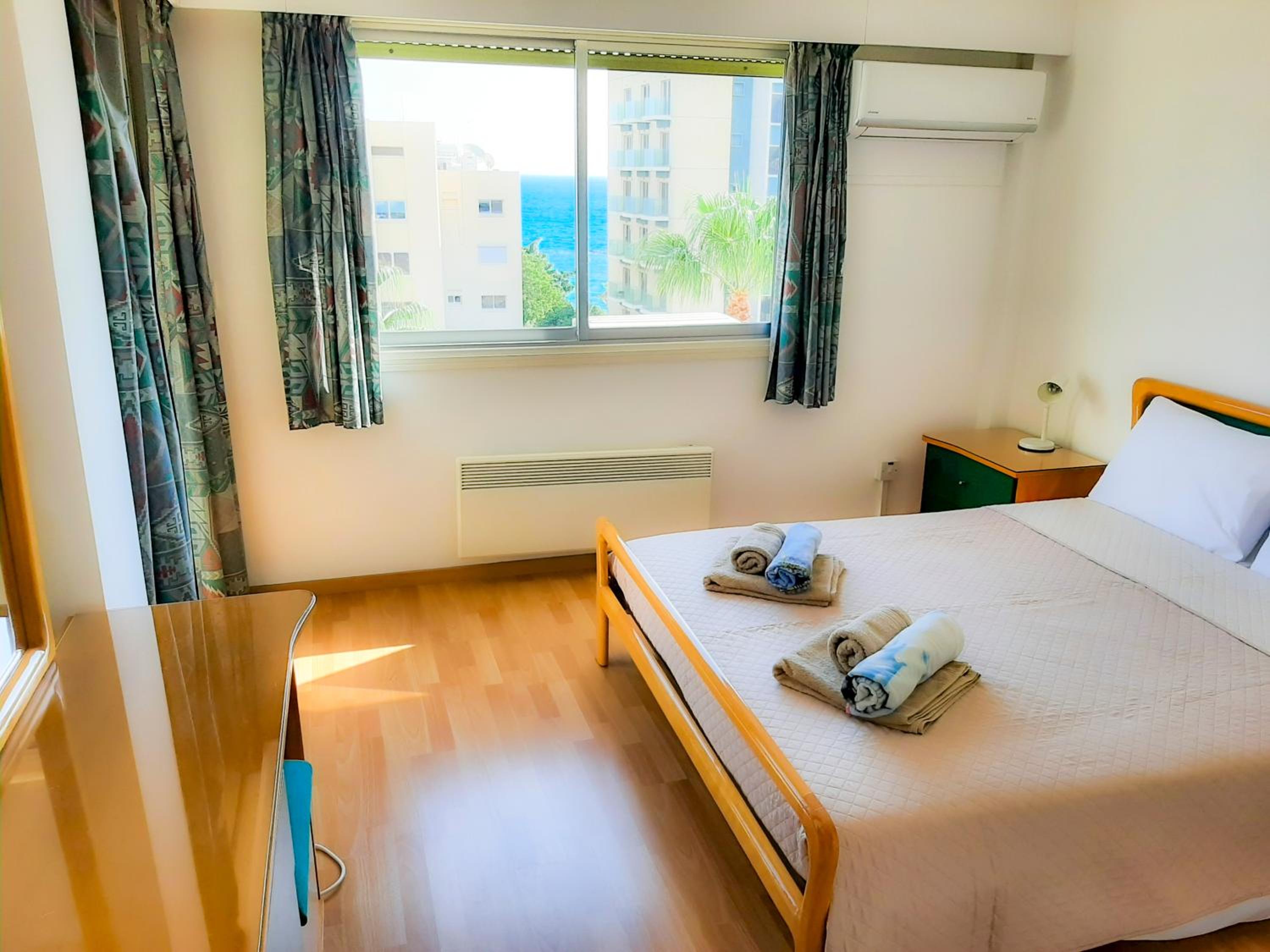 Limassol Vacations - Samson Sea Breeze, 3bed sleeps 6, free WiFi - Property Image 4
