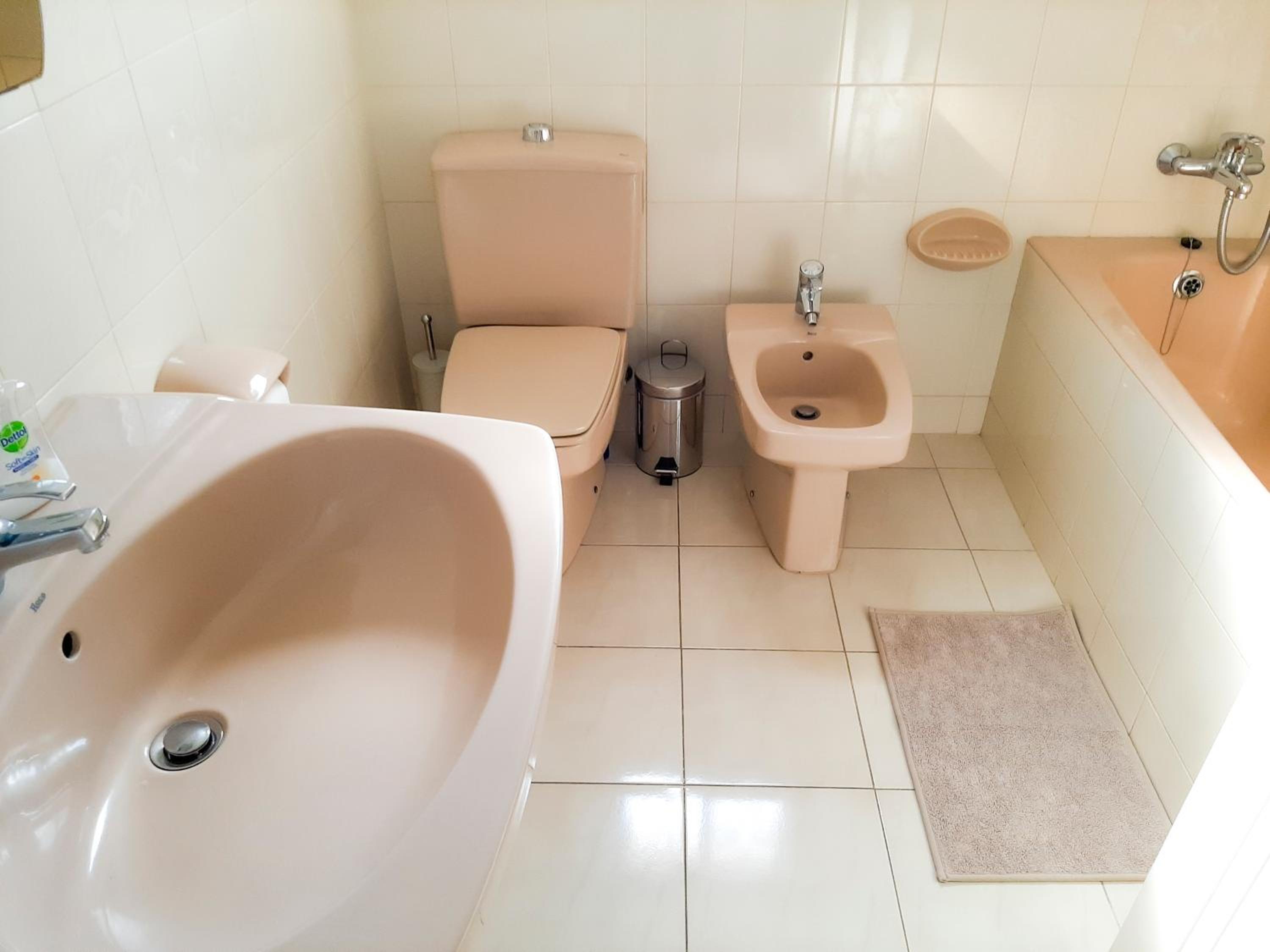 Limassol Vacations - Samson Sea Breeze, 3bed sleeps 6, free WiFi - Property Image 17