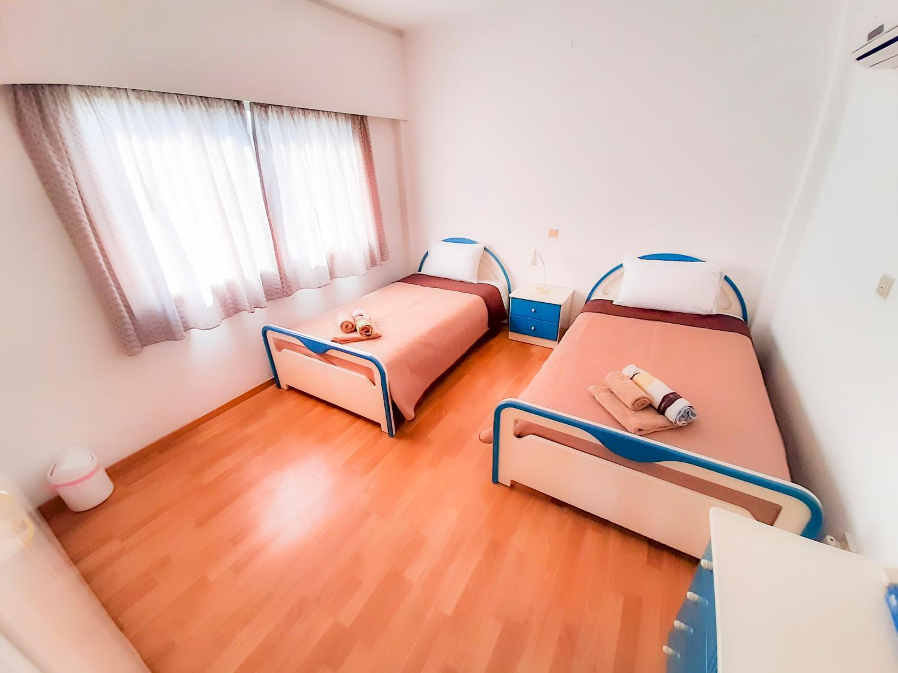 Limassol Vacations - Samson Sea Breeze, 3bed sleeps 6, free WiFi - Property Image 10