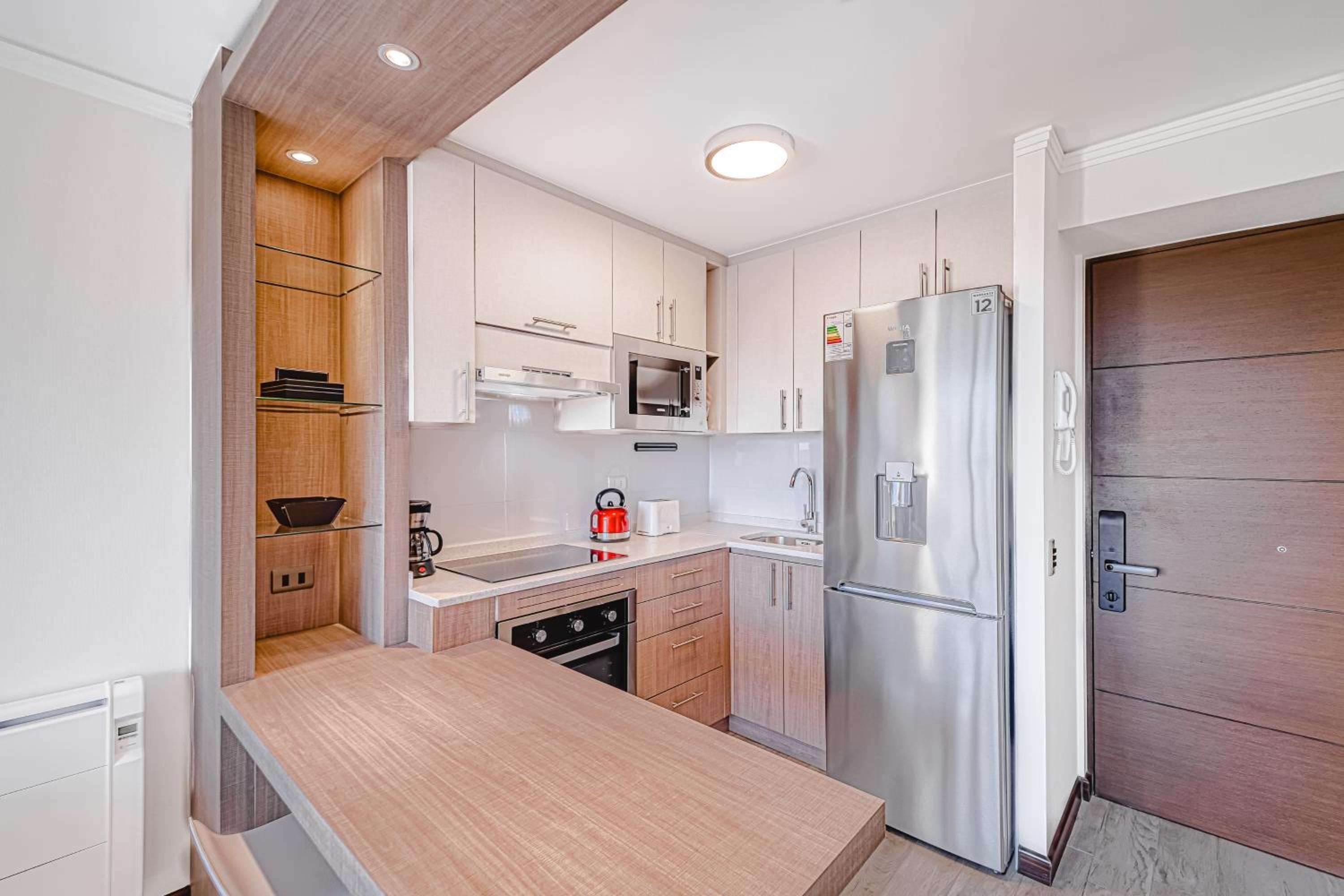 Wood Summer 2B W/Parking, Wifi & View.