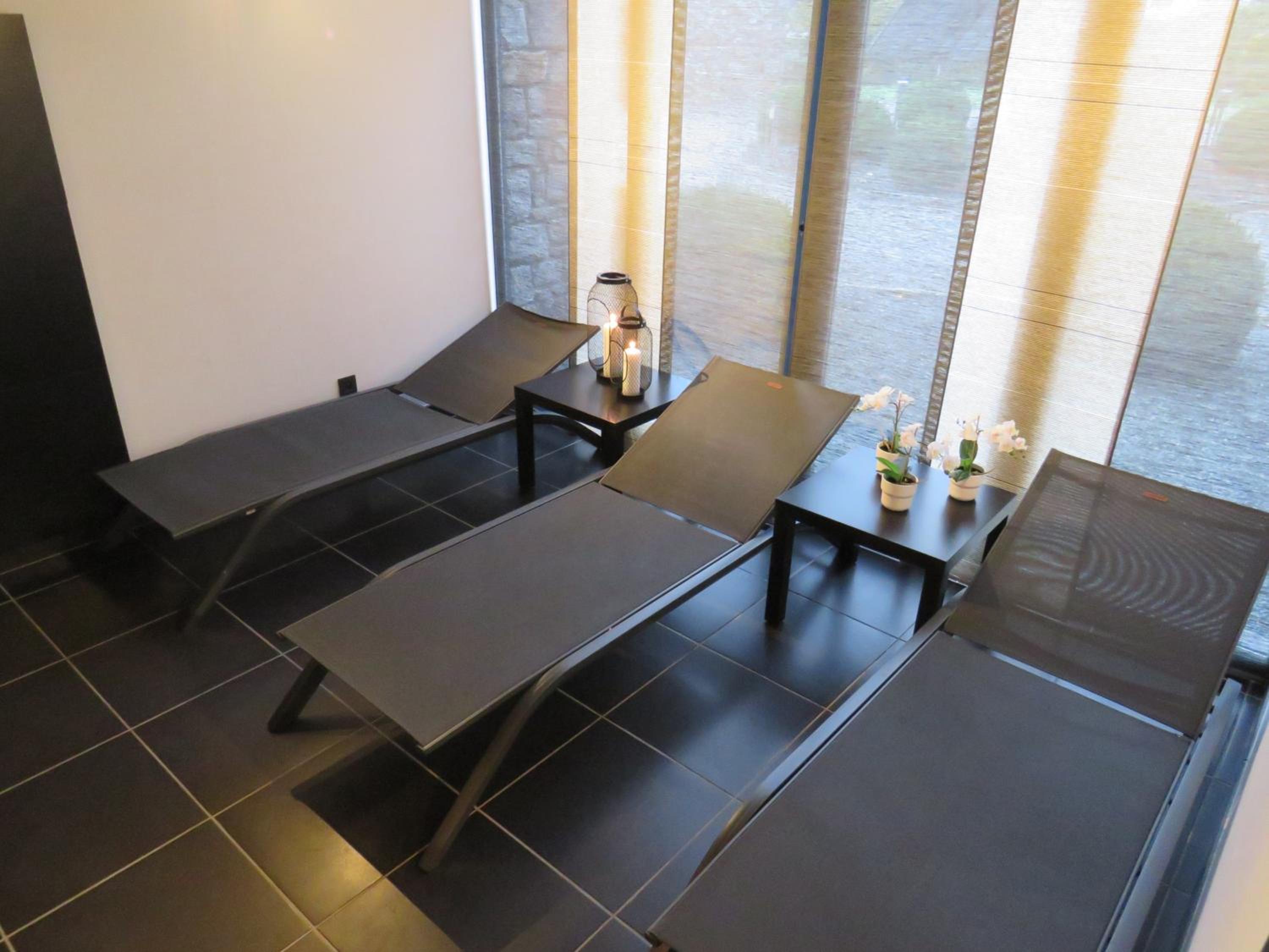 Oxygen House, long weekend special