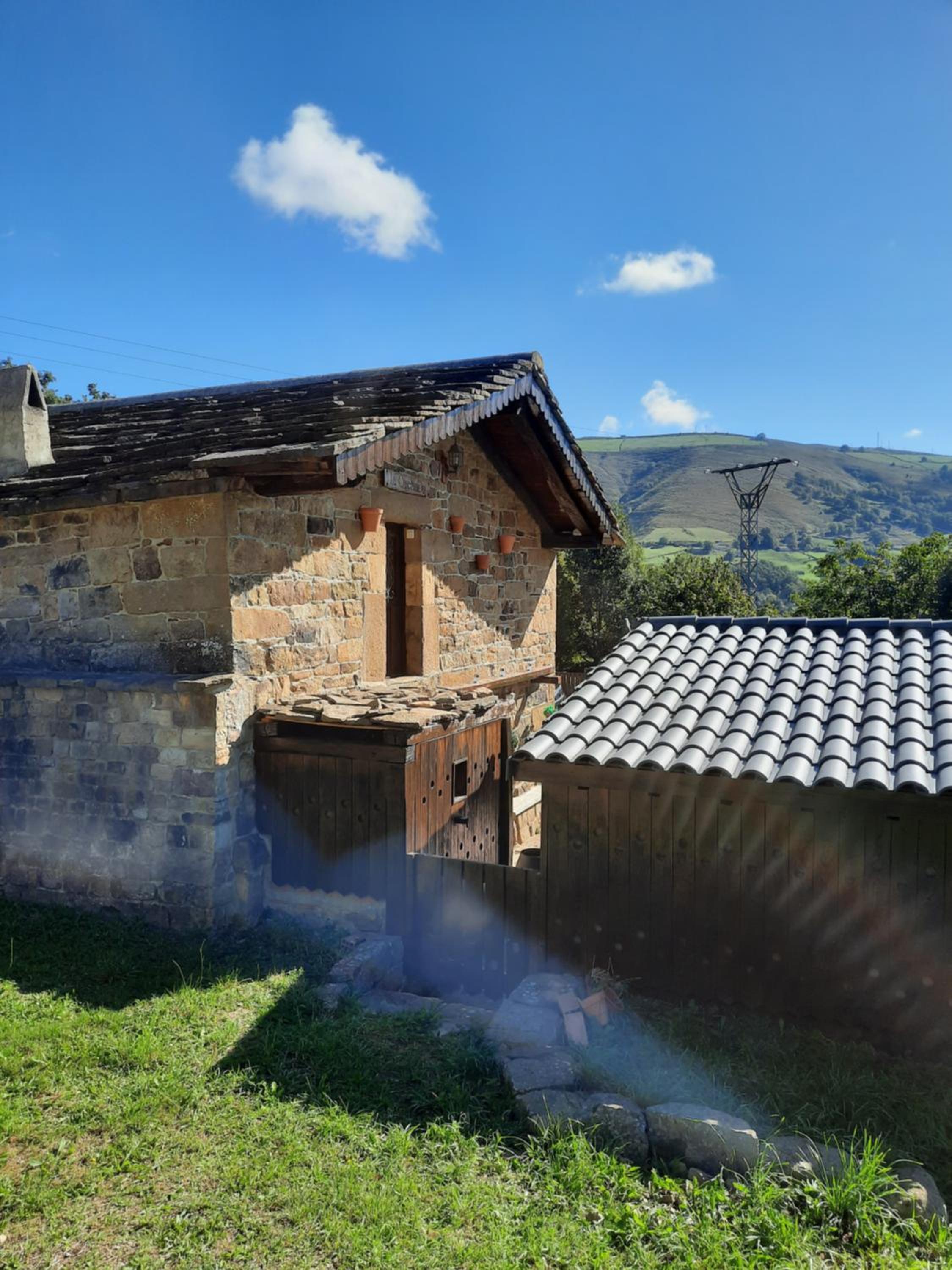 Cabaña Pasiega La Quemada