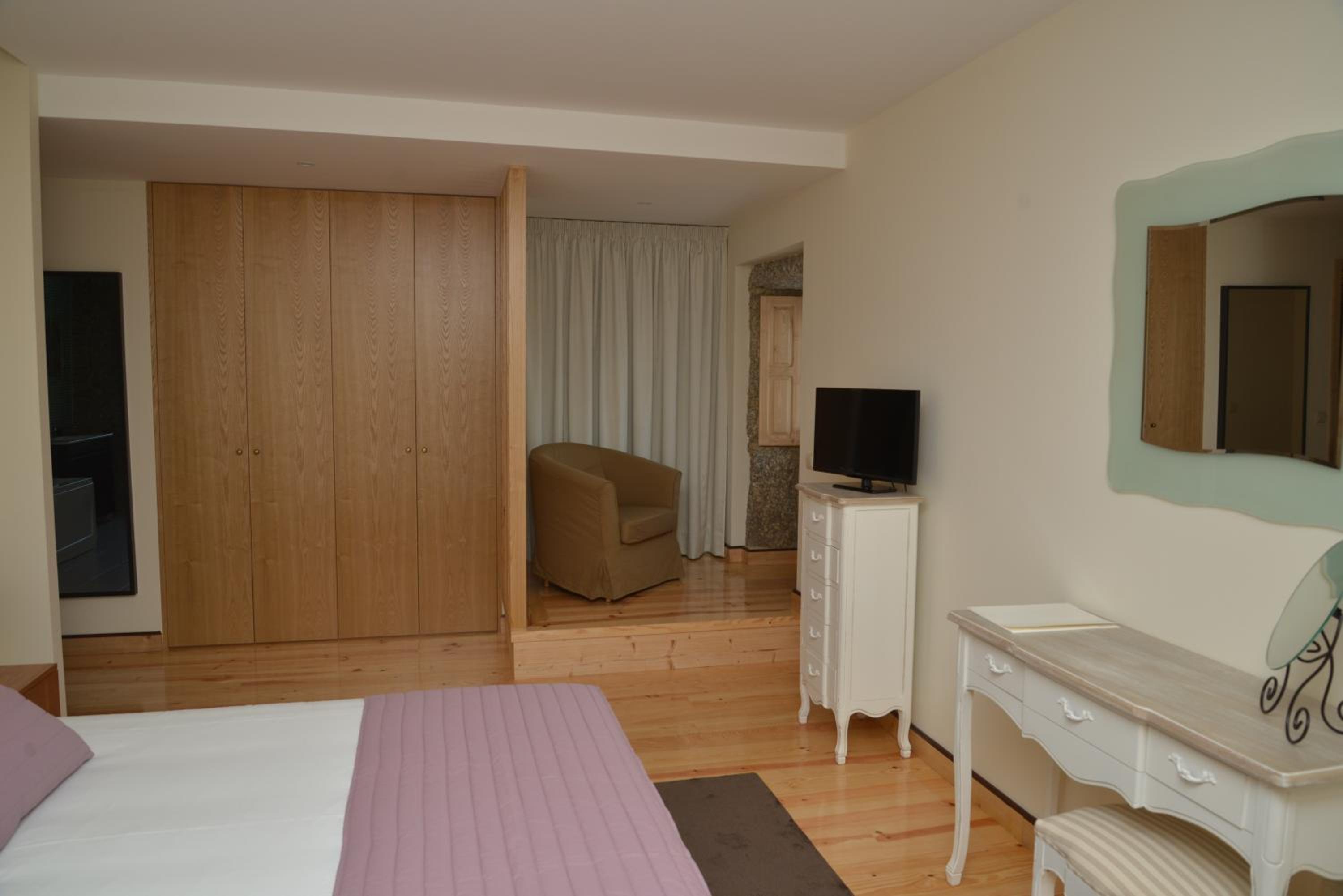 Photo 66