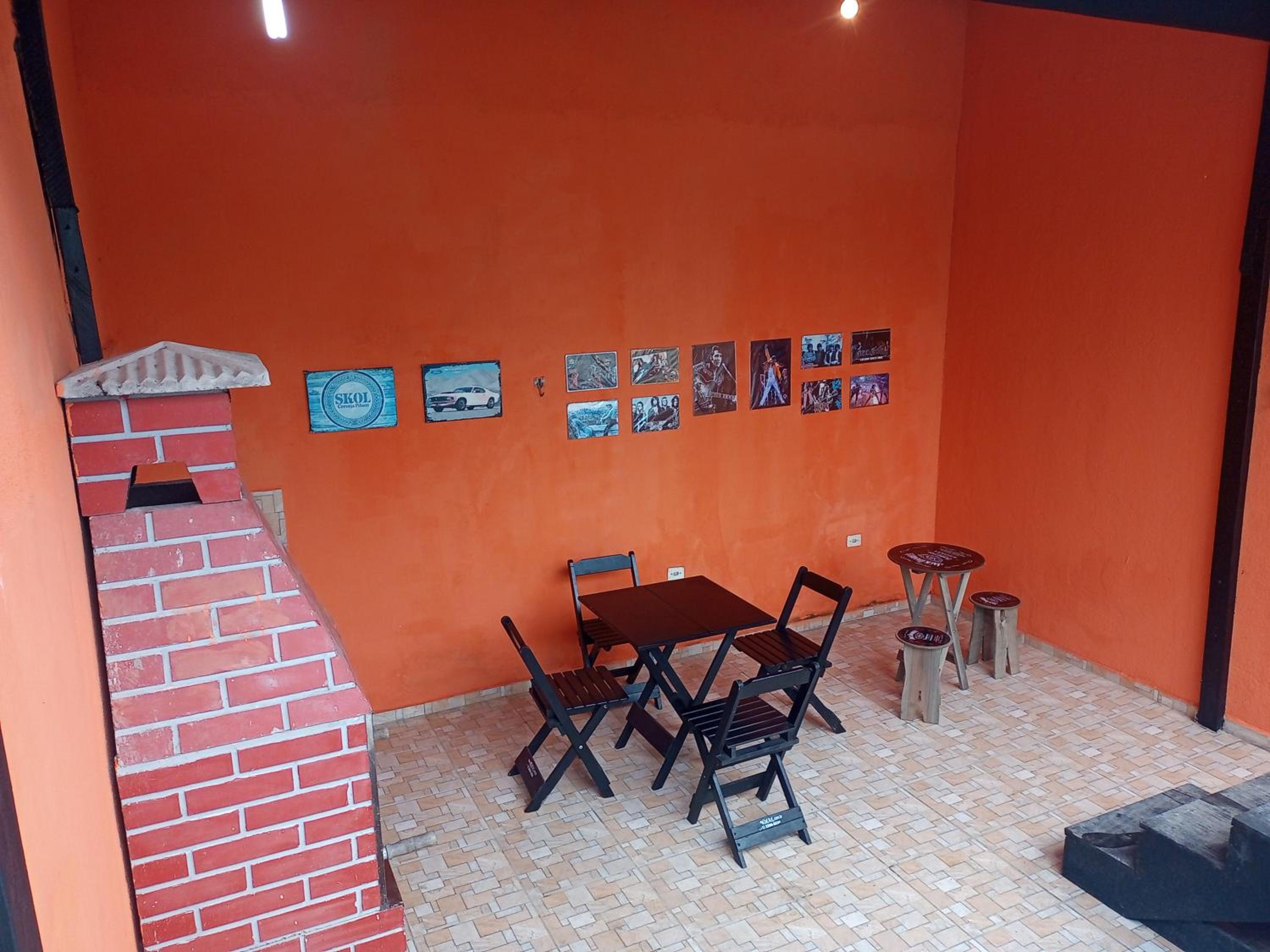 Casa com piscina em Mongaguá