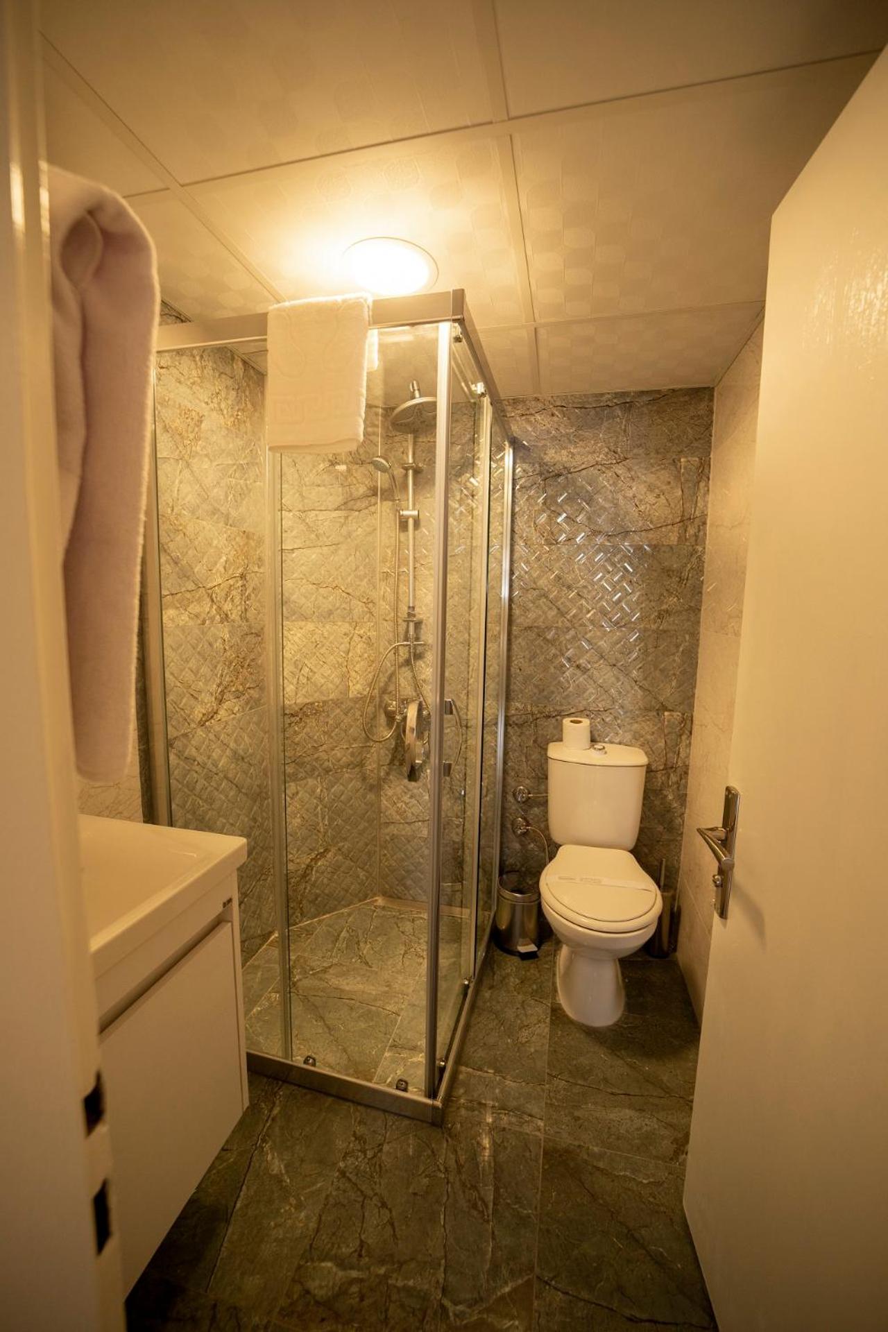 Silver Tower Residence - Image 101