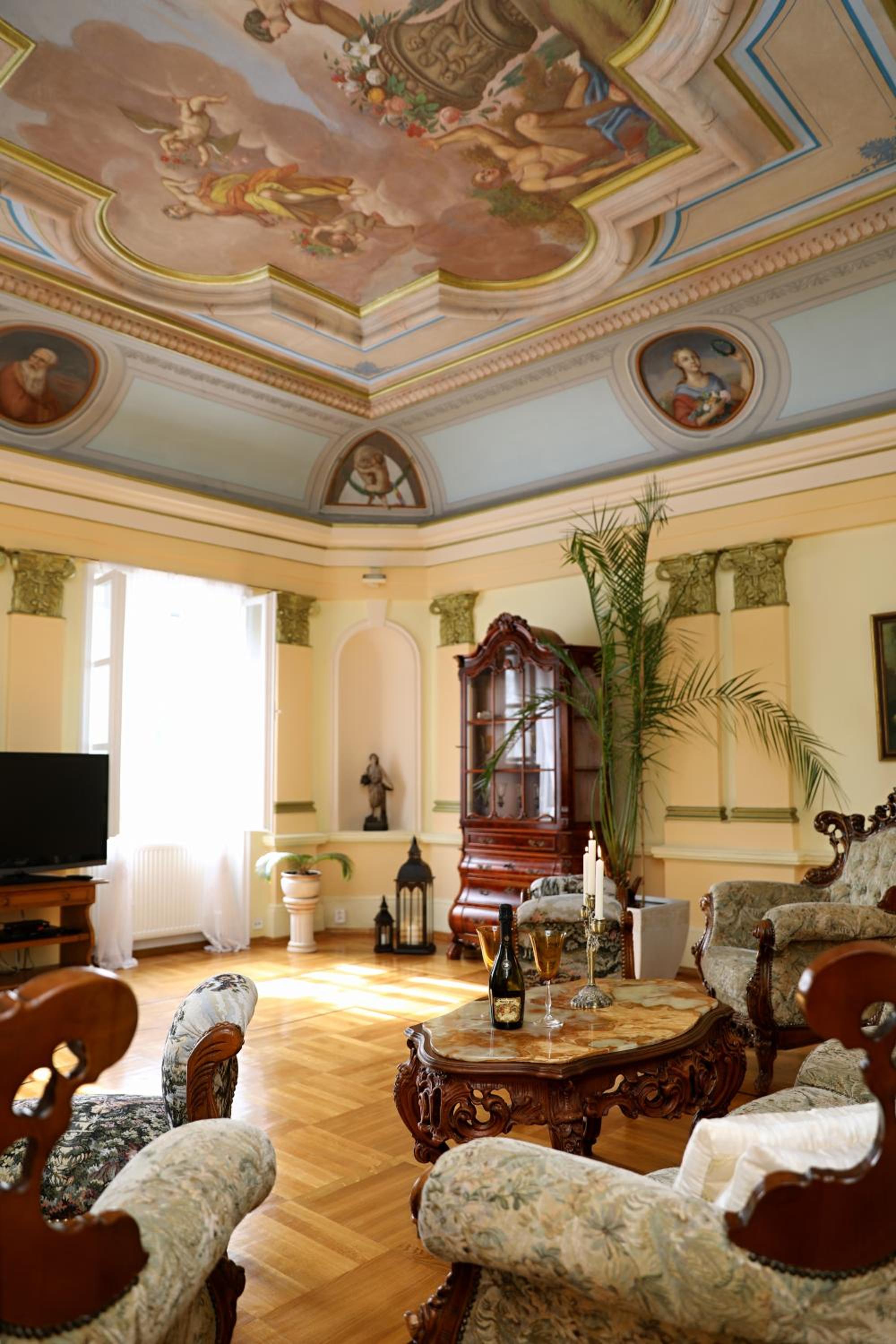 lounge