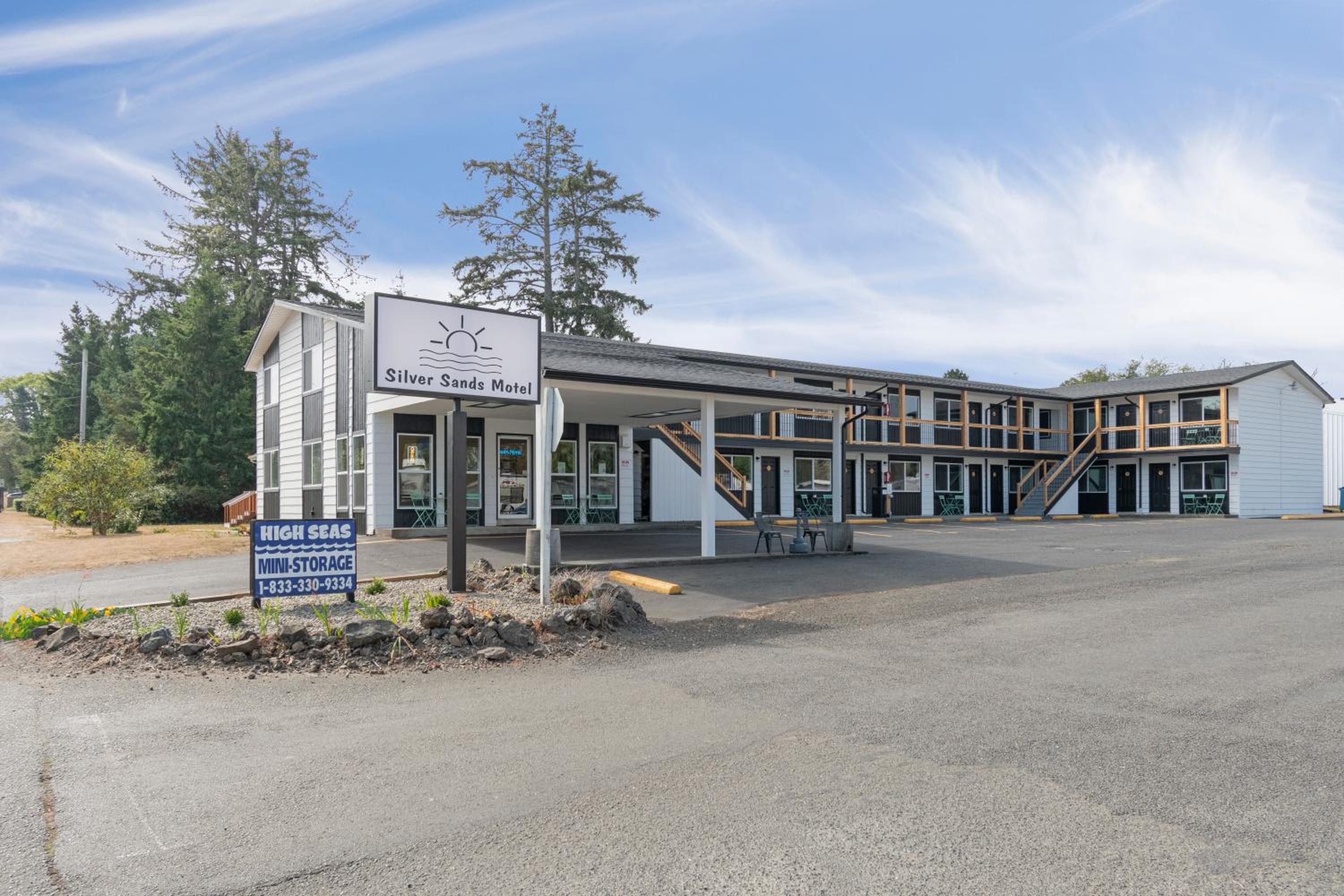 Hotel Silver Sands Motel - Image 1