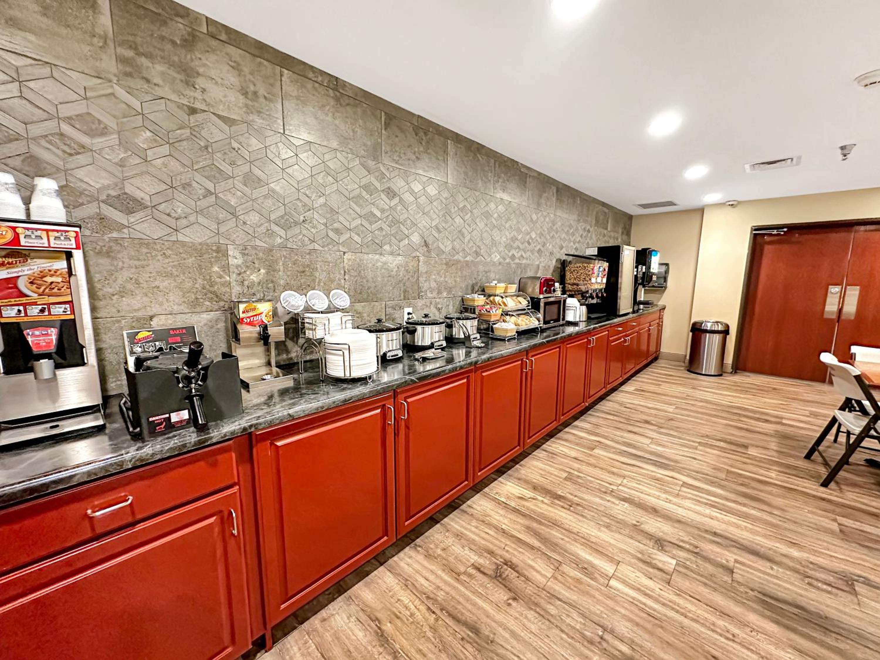 Estherville Hotel & Suites