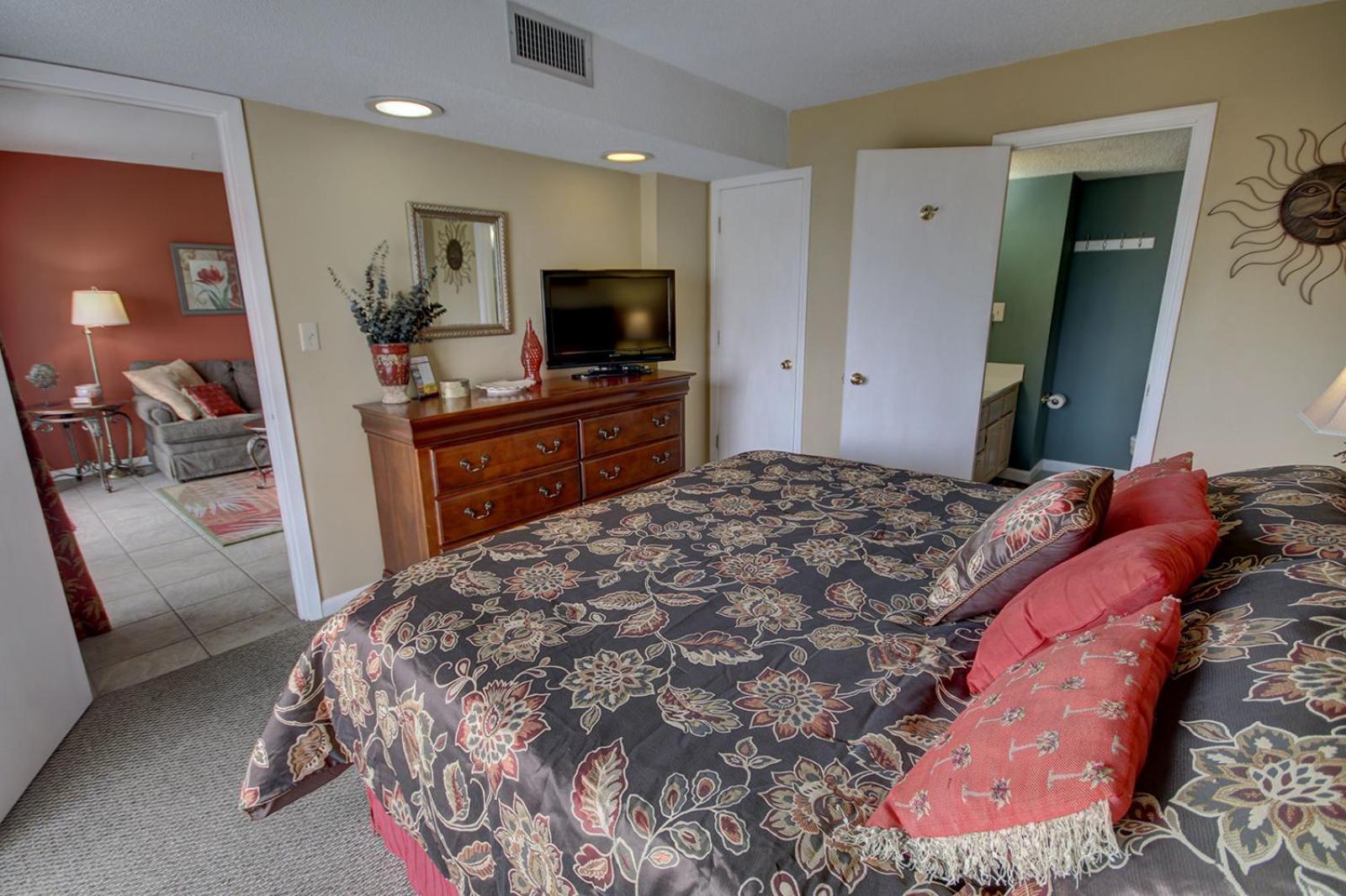 El Matador 547 - FREE TICKETS!! Your stay includes free tickets to many area attractions!