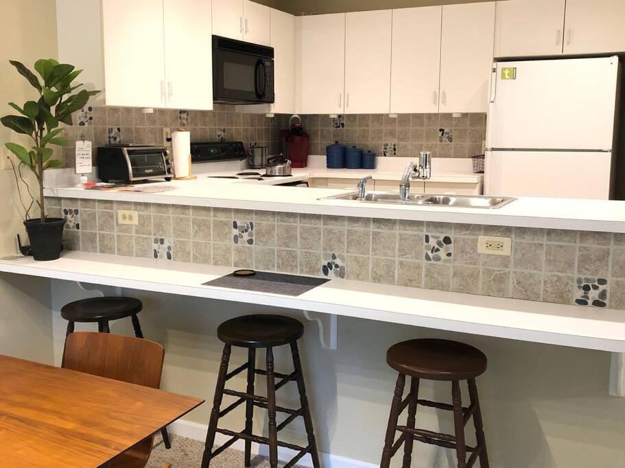 Spacious 3BR 3BA Sleeps 8 Ski On Off Jiminy Mountain Resort view 3