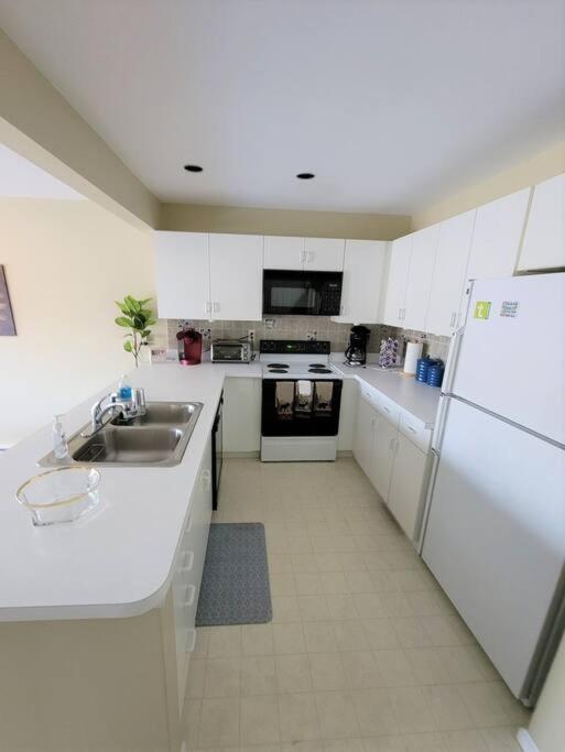Spacious 3BR 3BA Sleeps 8 Ski On Off Jiminy Mountain Resort view 5