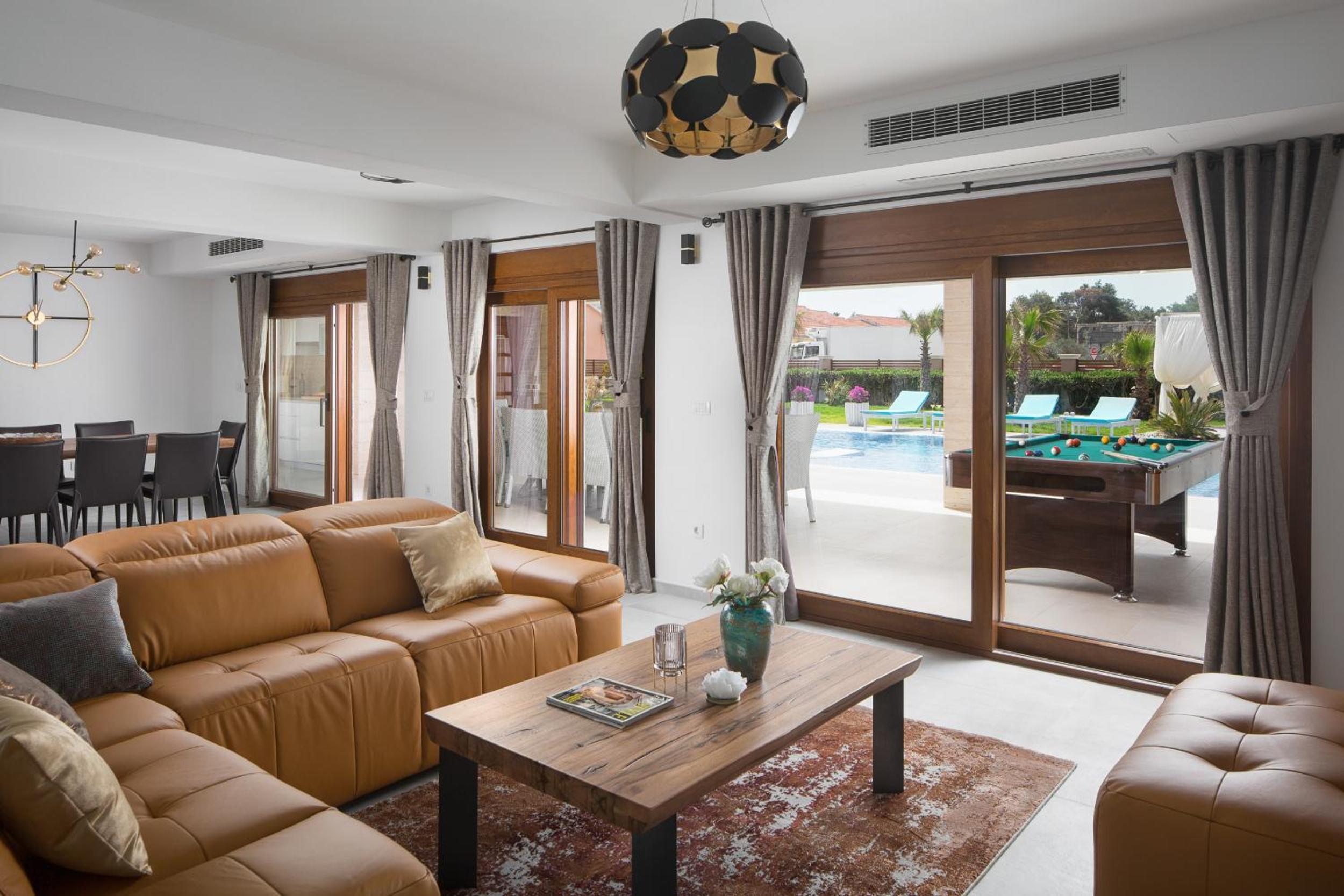 Malibu Eclipse - Luxury villa with pool & spa view 5