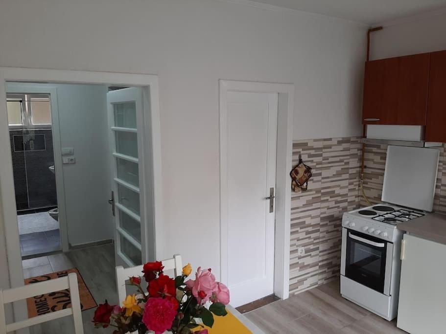 White & Tidy - Apartment Sarajevo