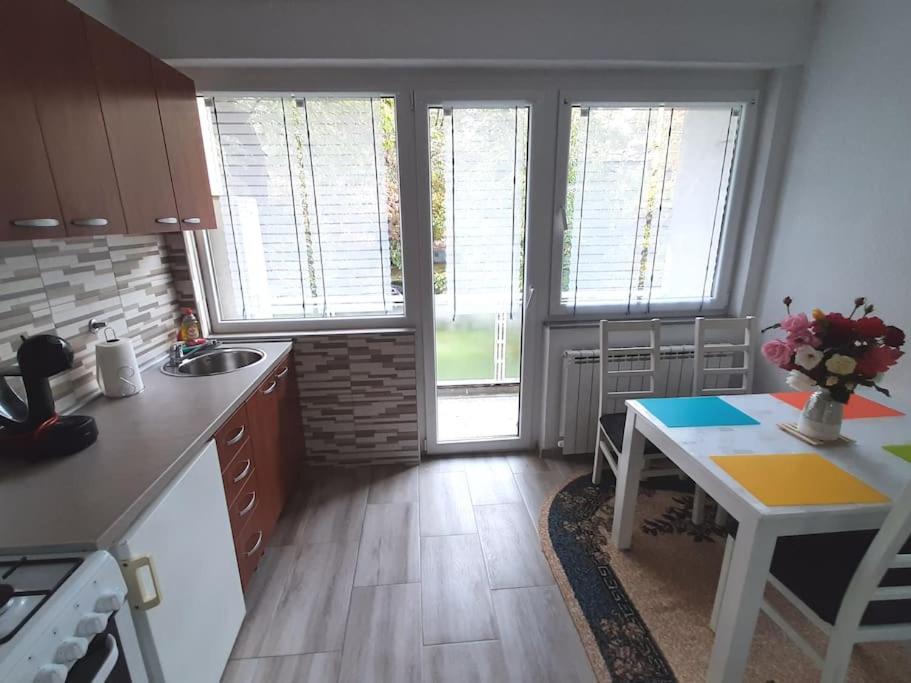White & Tidy - Apartment Sarajevo