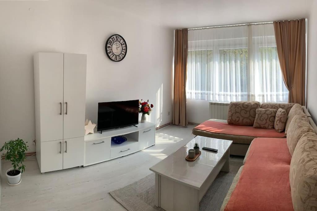 White & Tidy - Apartment Sarajevo